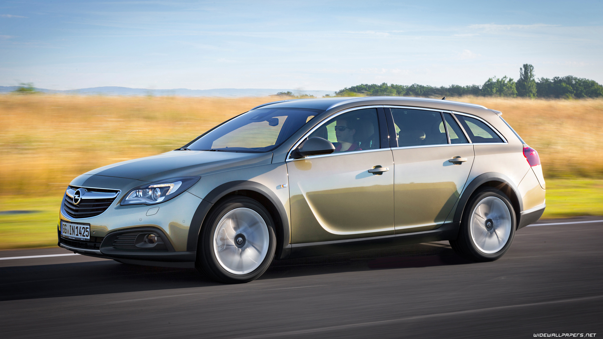 Opel Insignia Turbo X Country Tourer Wallpapers