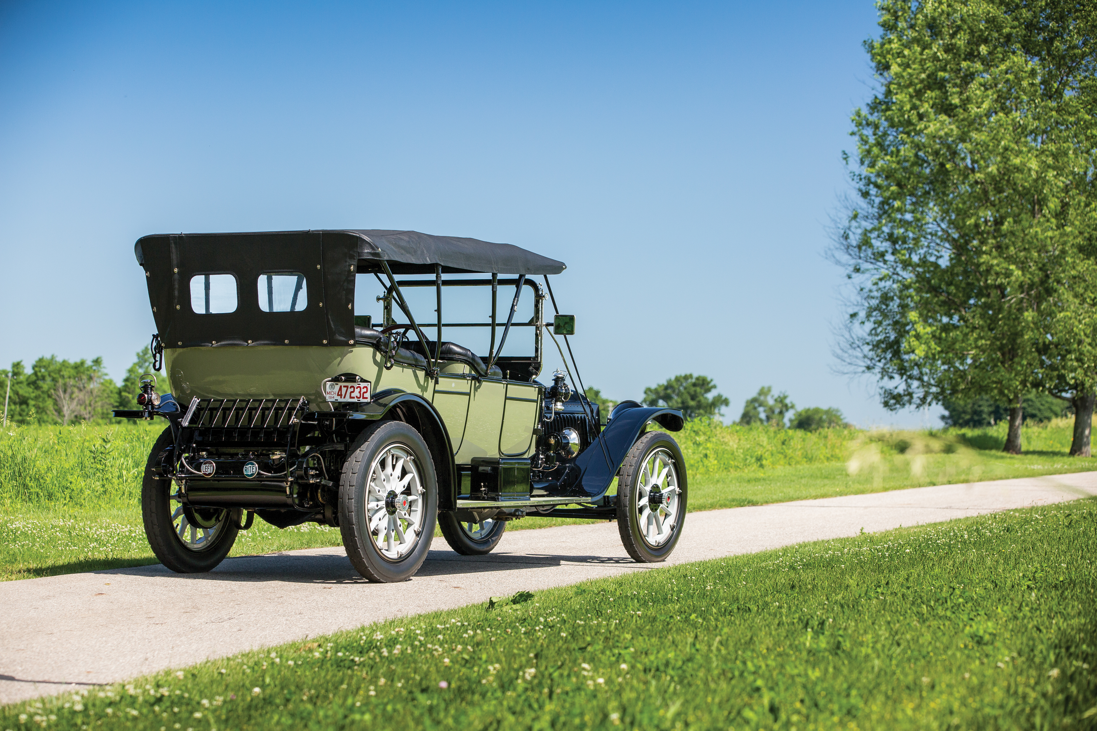 Packard Six 5-Passenger Touring Wallpapers