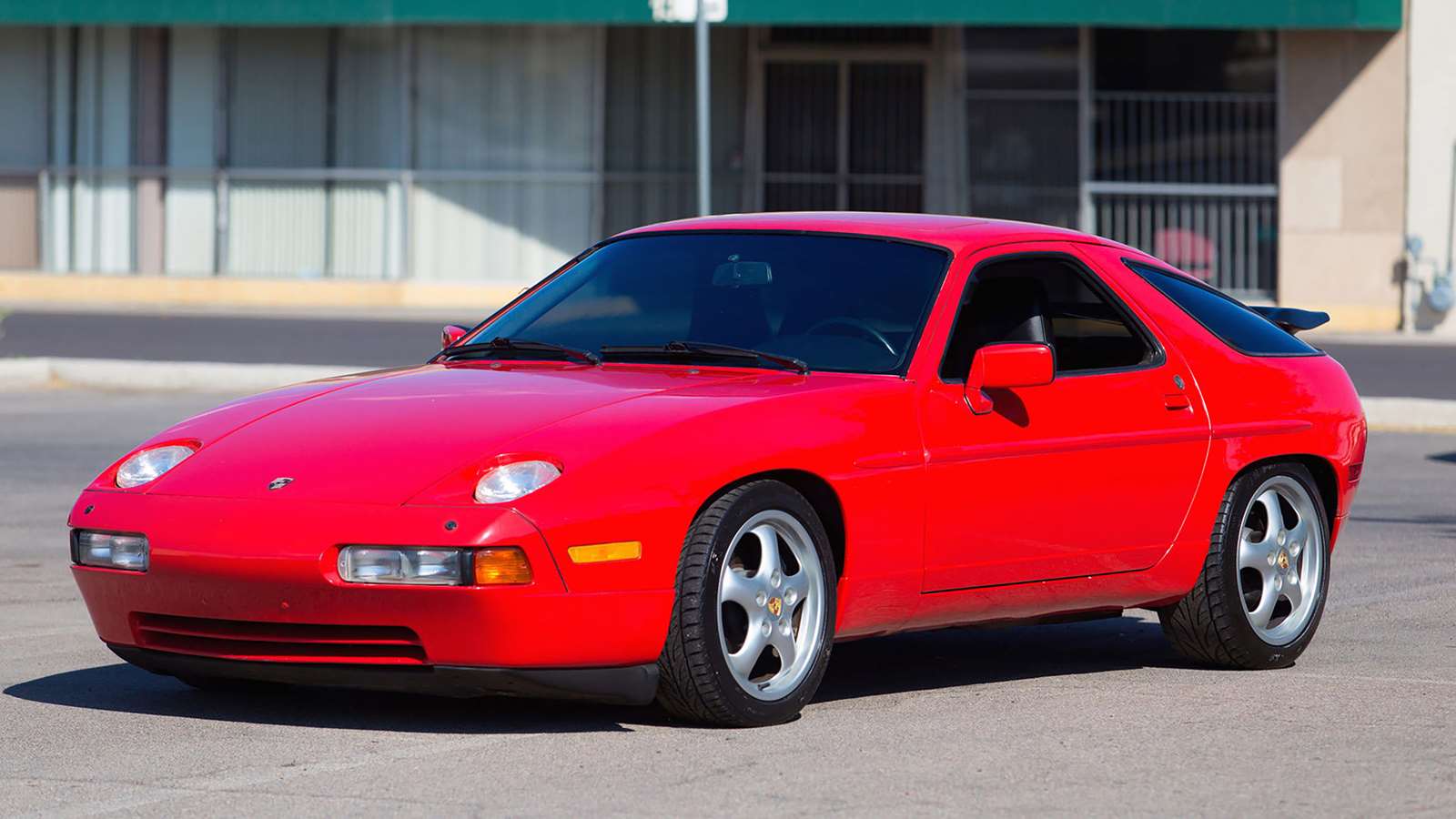 Porsche 928 S4 Wallpapers