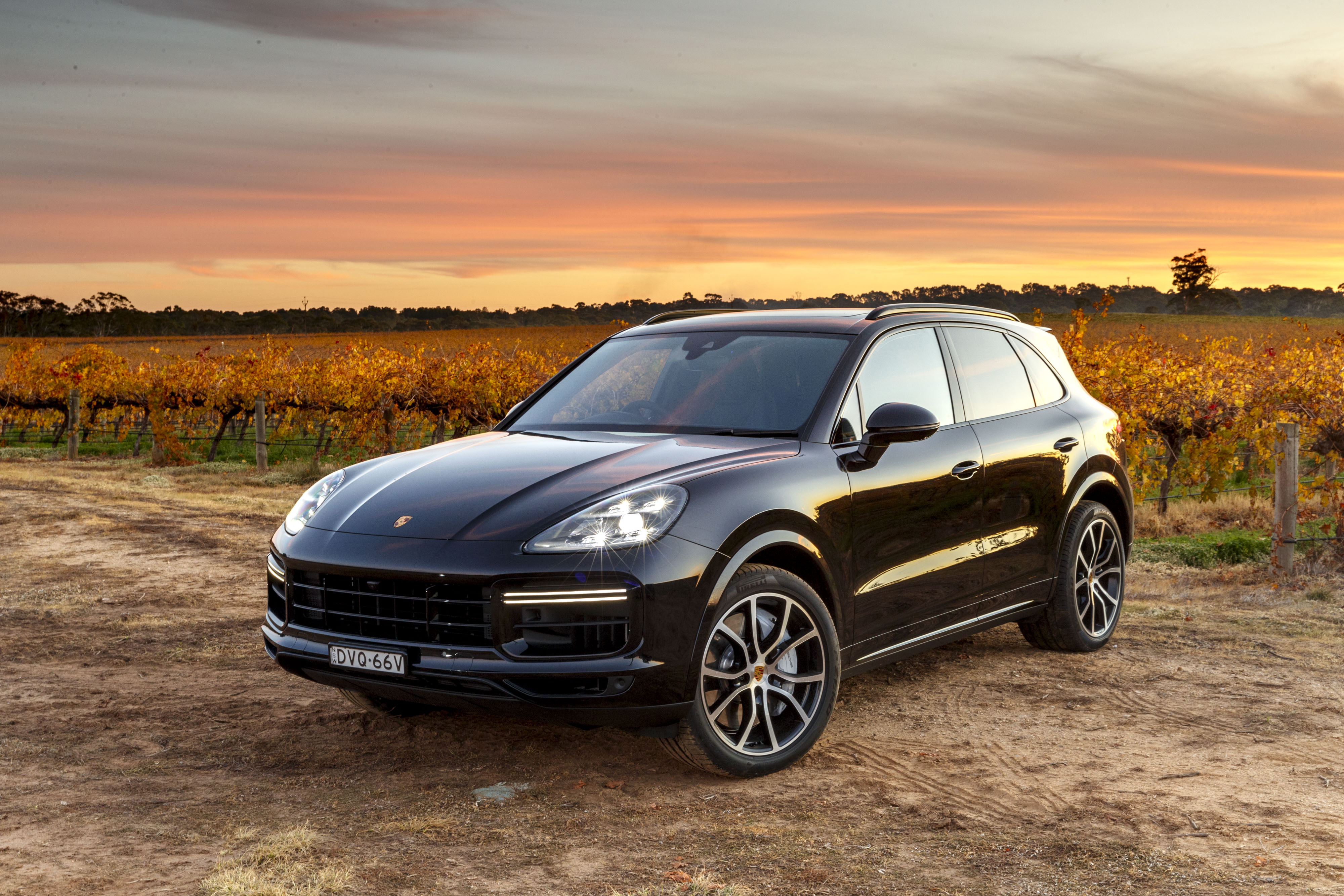 Porsche Cayenne Wallpapers