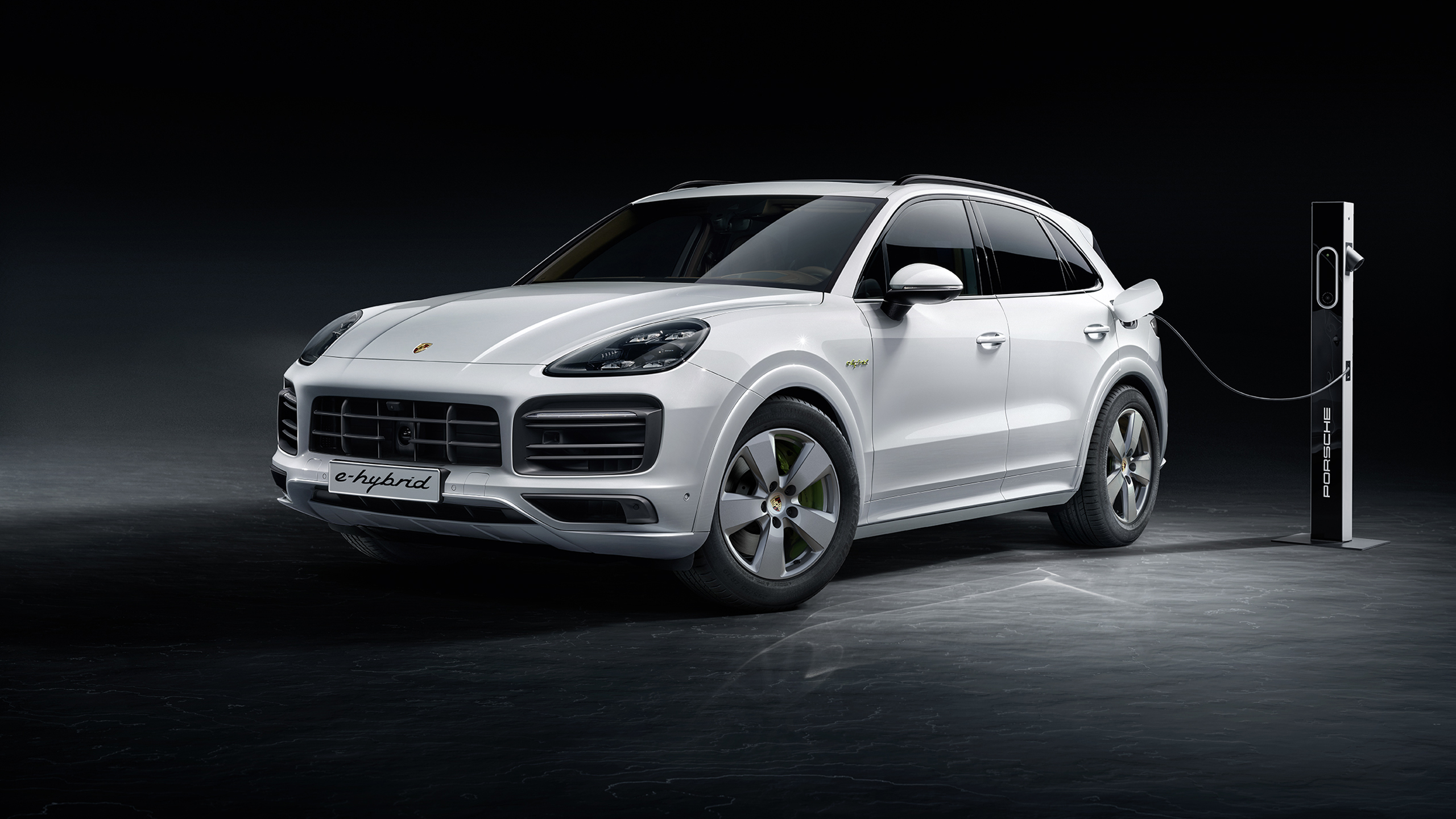 Porsche Cayenne E-Hybrid Wallpapers