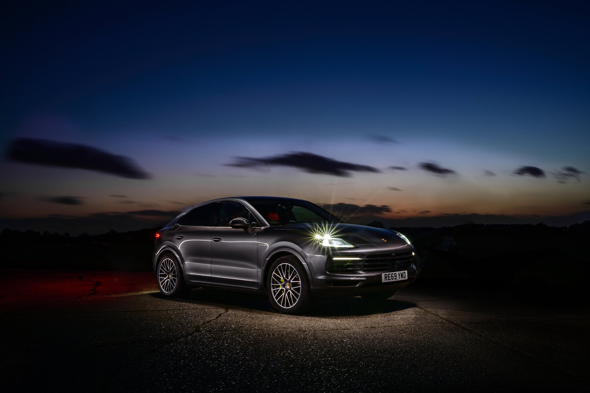 Porsche Cayenne E-Hybrid Wallpapers