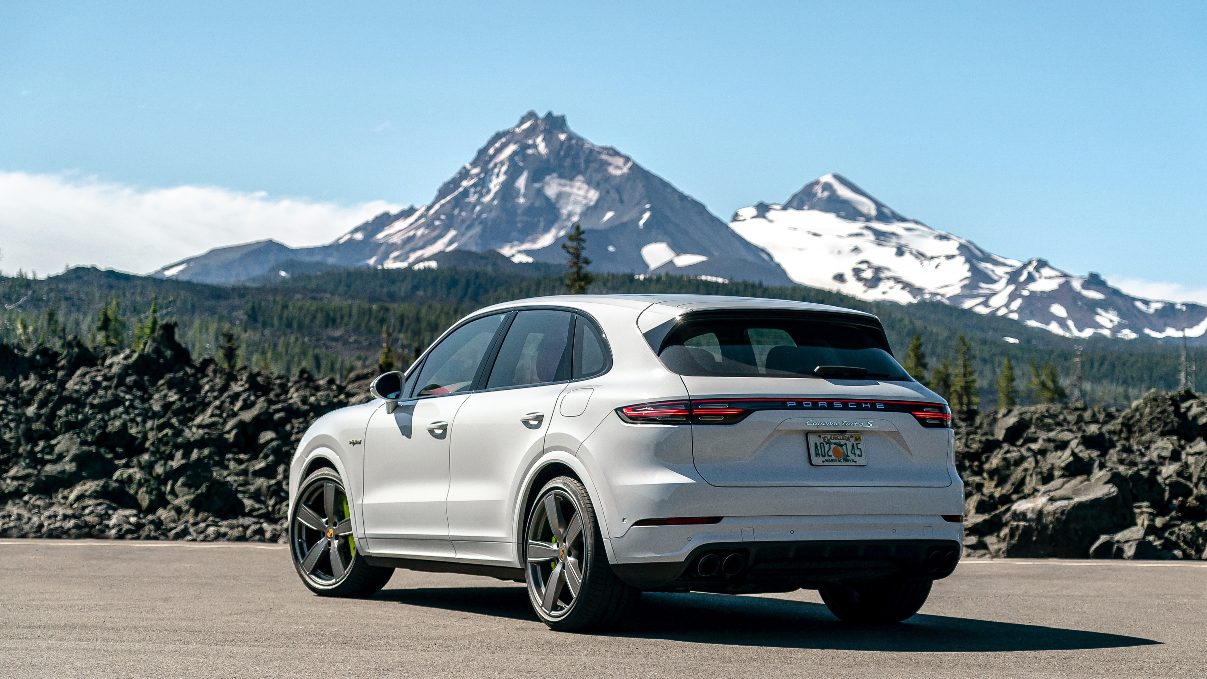 Porsche Cayenne E-Hybrid Wallpapers