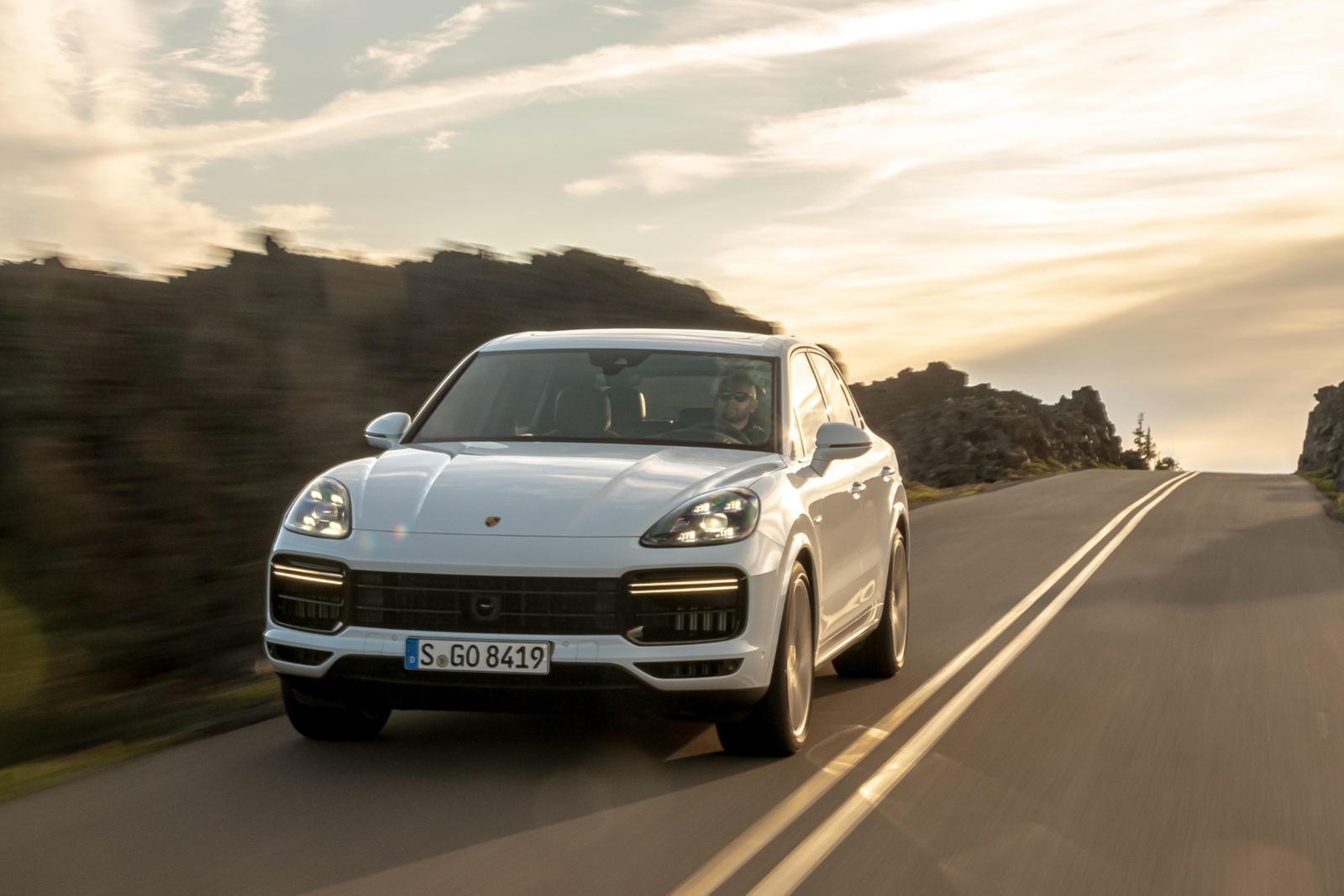 Porsche Cayenne E-Hybrid Wallpapers