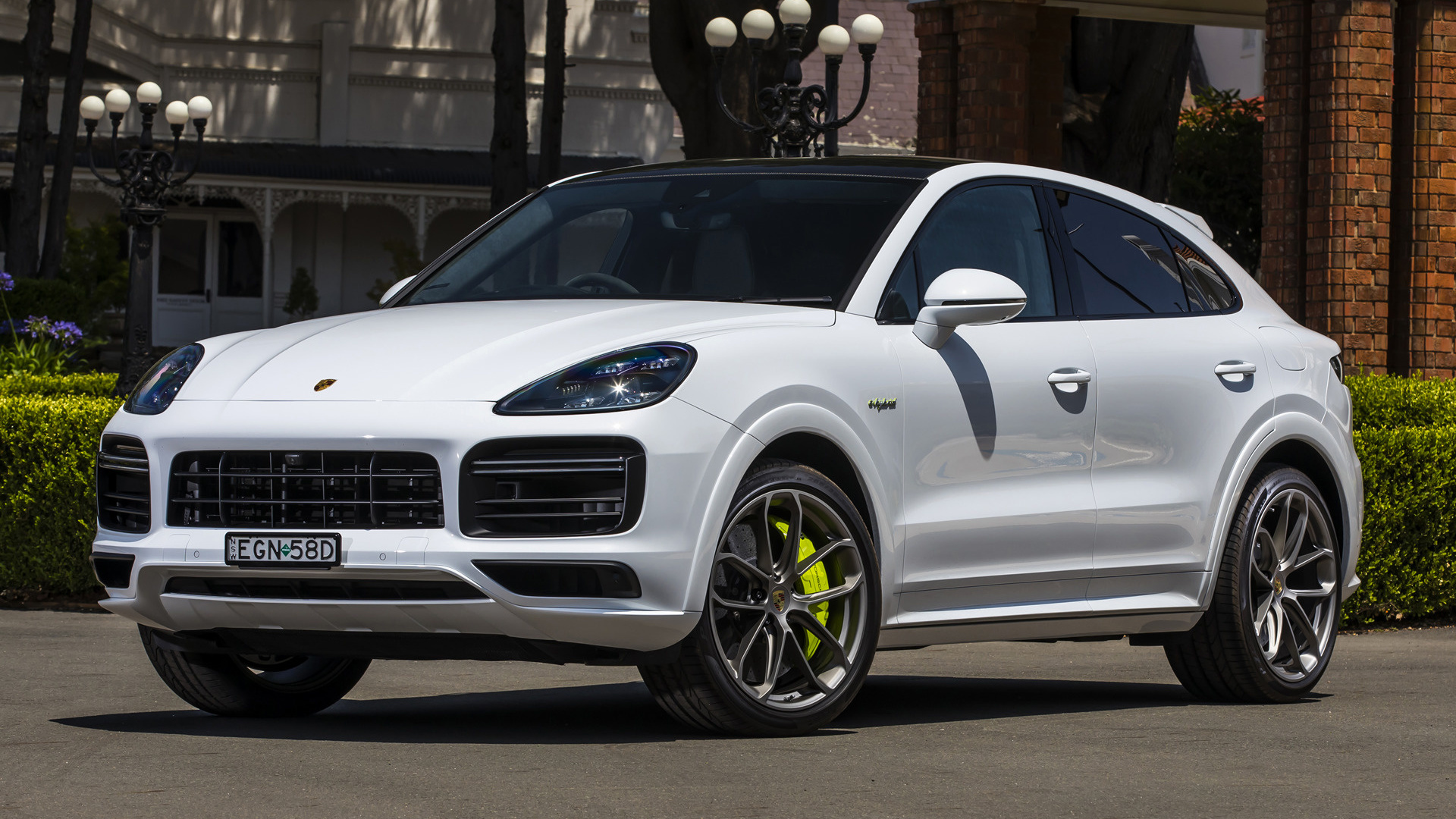 Porsche Cayenne E-Hybrid Wallpapers