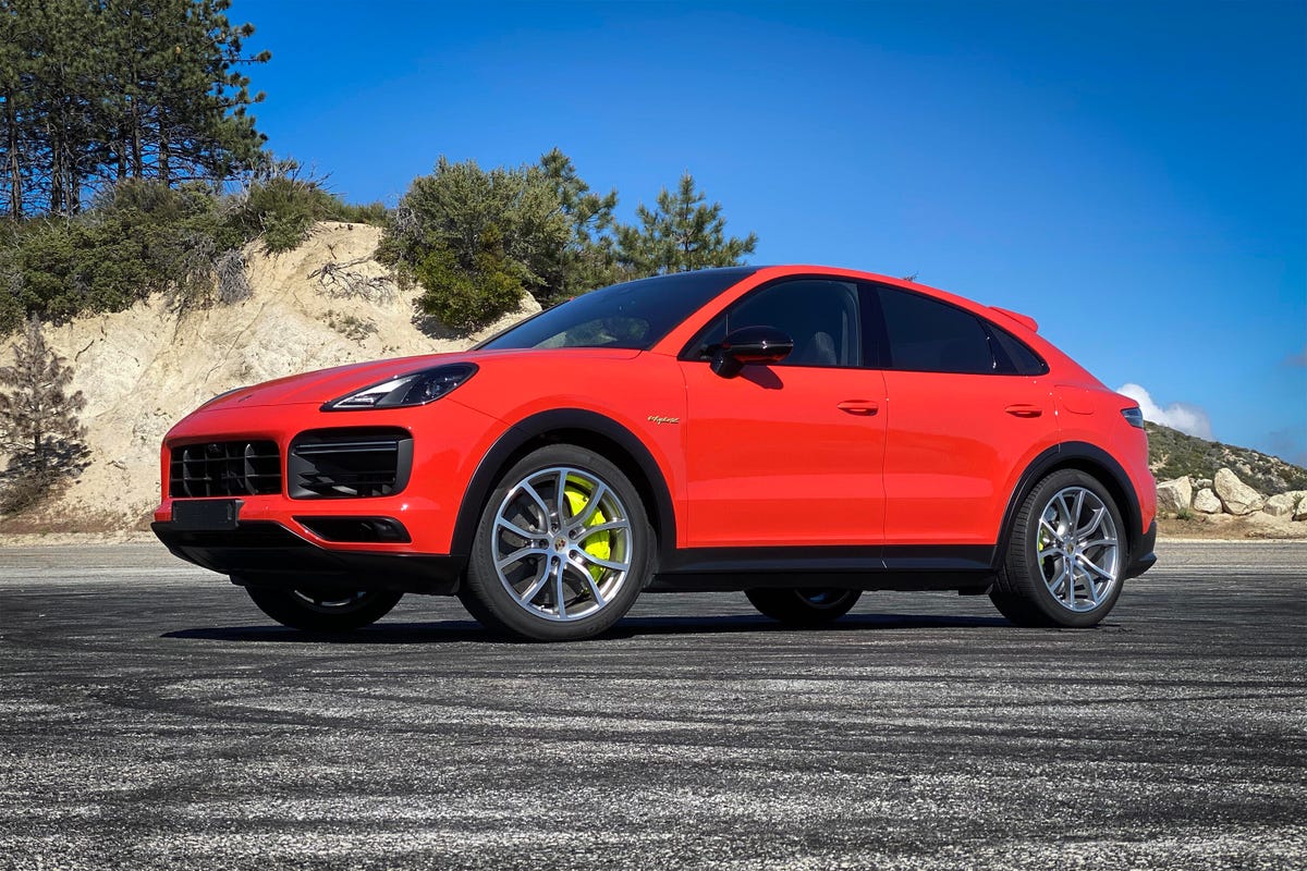 Porsche Cayenne Turbo S Wallpapers