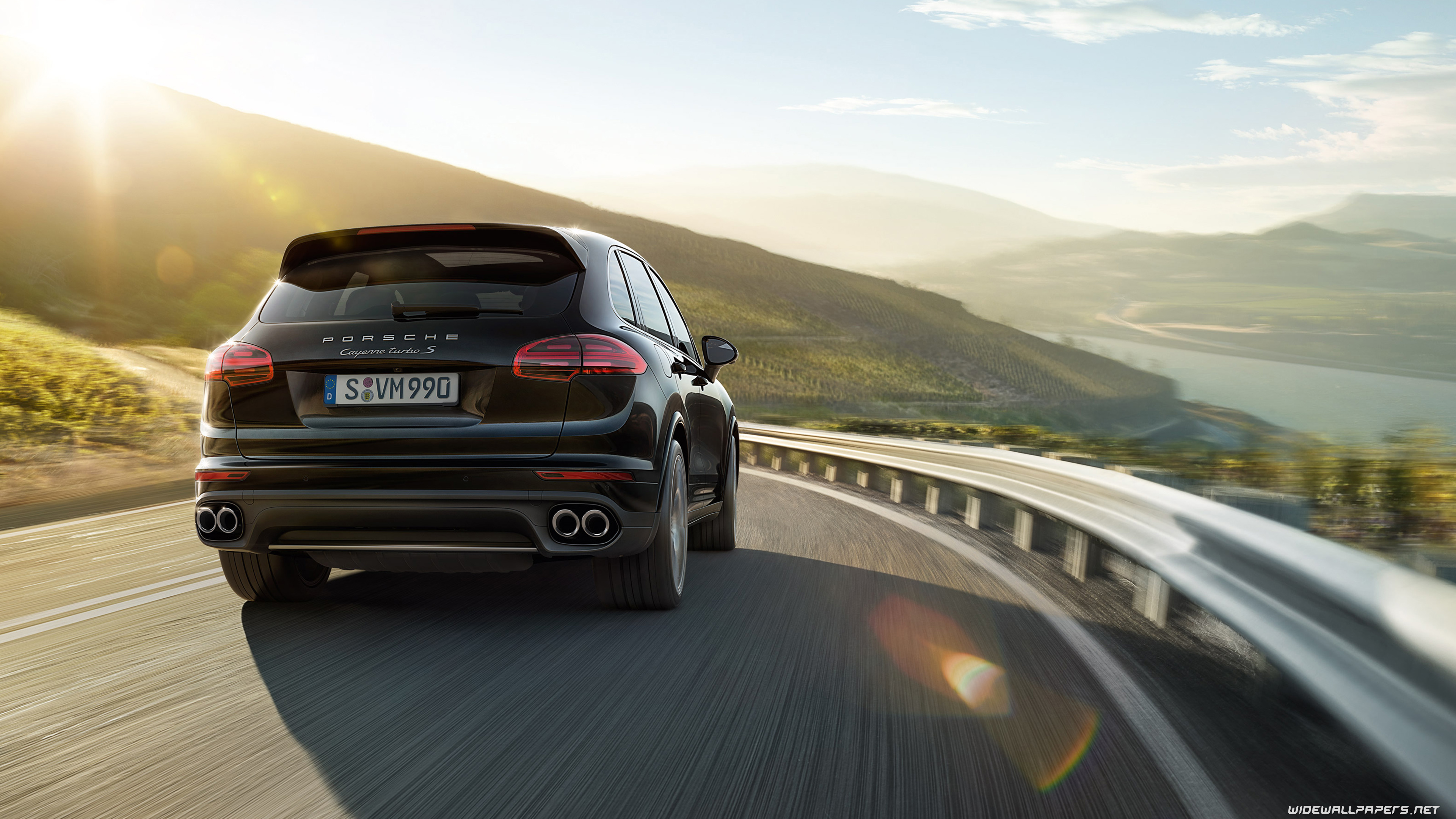 Porsche Cayenne Turbo S Wallpapers