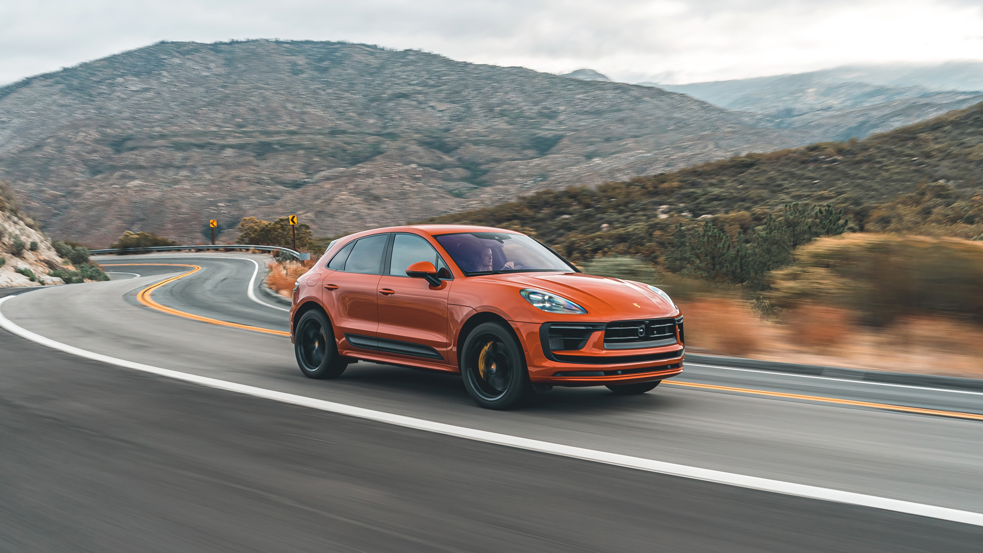 Porsche Macan S Wallpapers