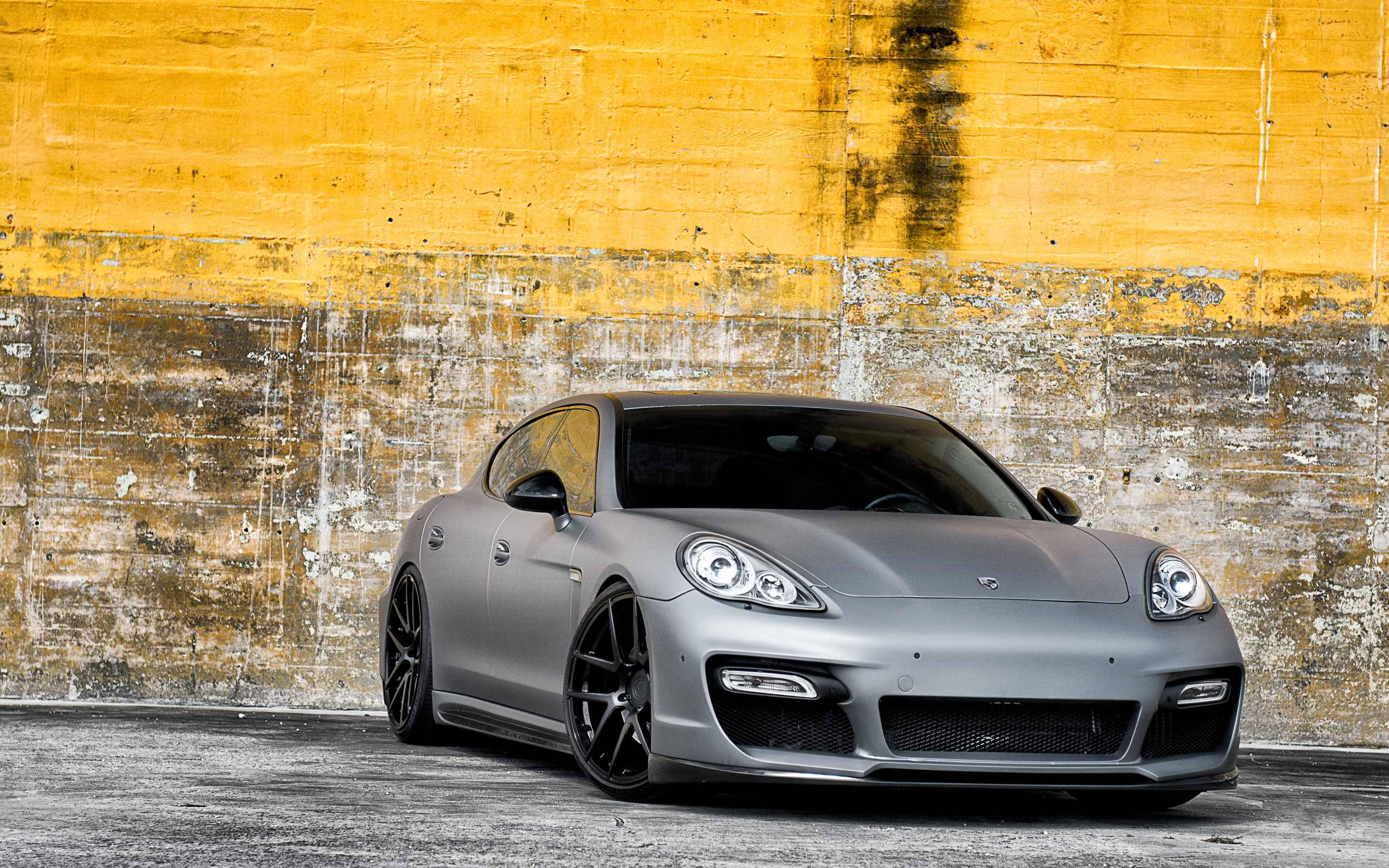 Porsche Panamera Wallpapers