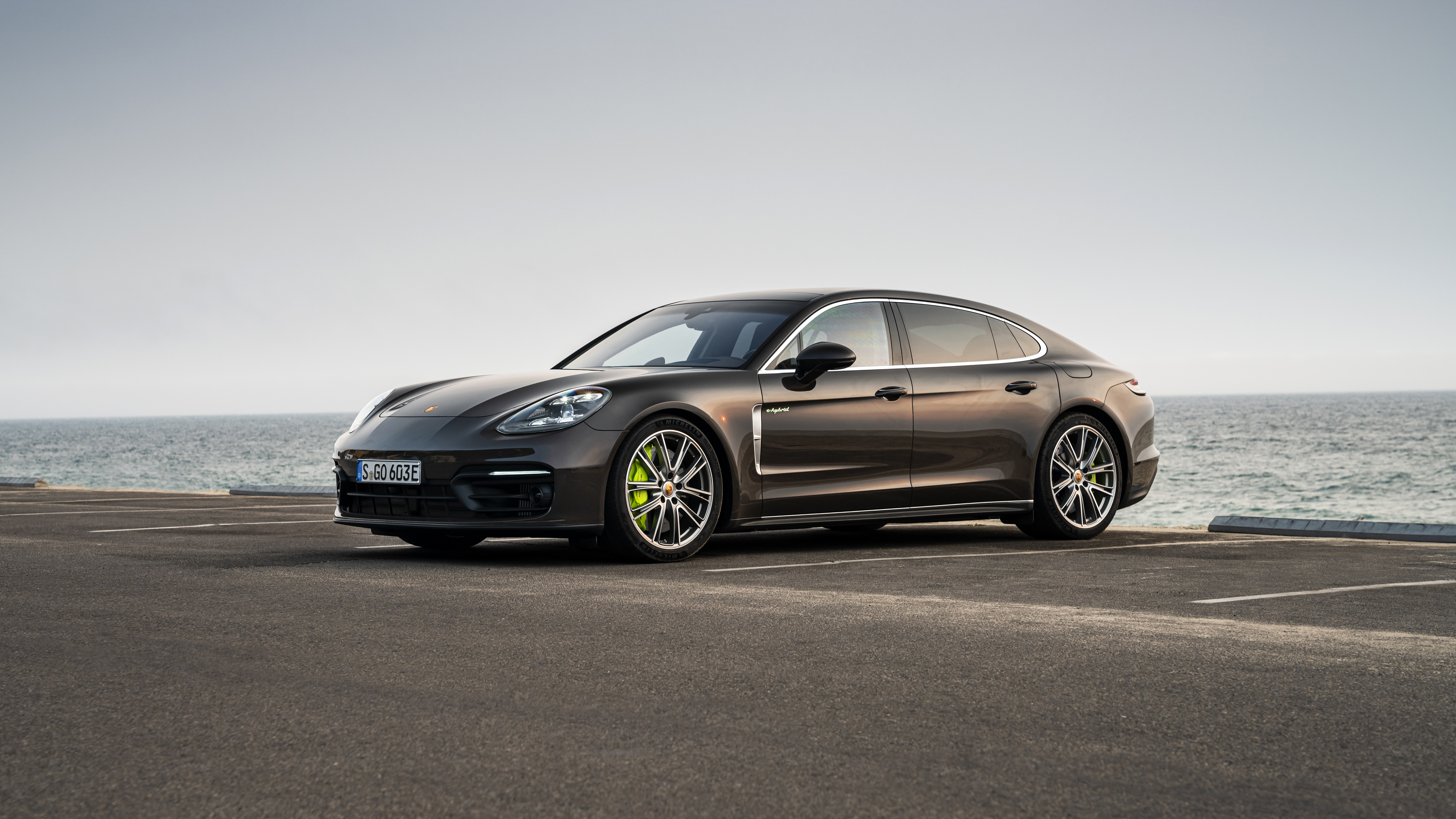 Porsche Panamera S E-Hybrid Wallpapers