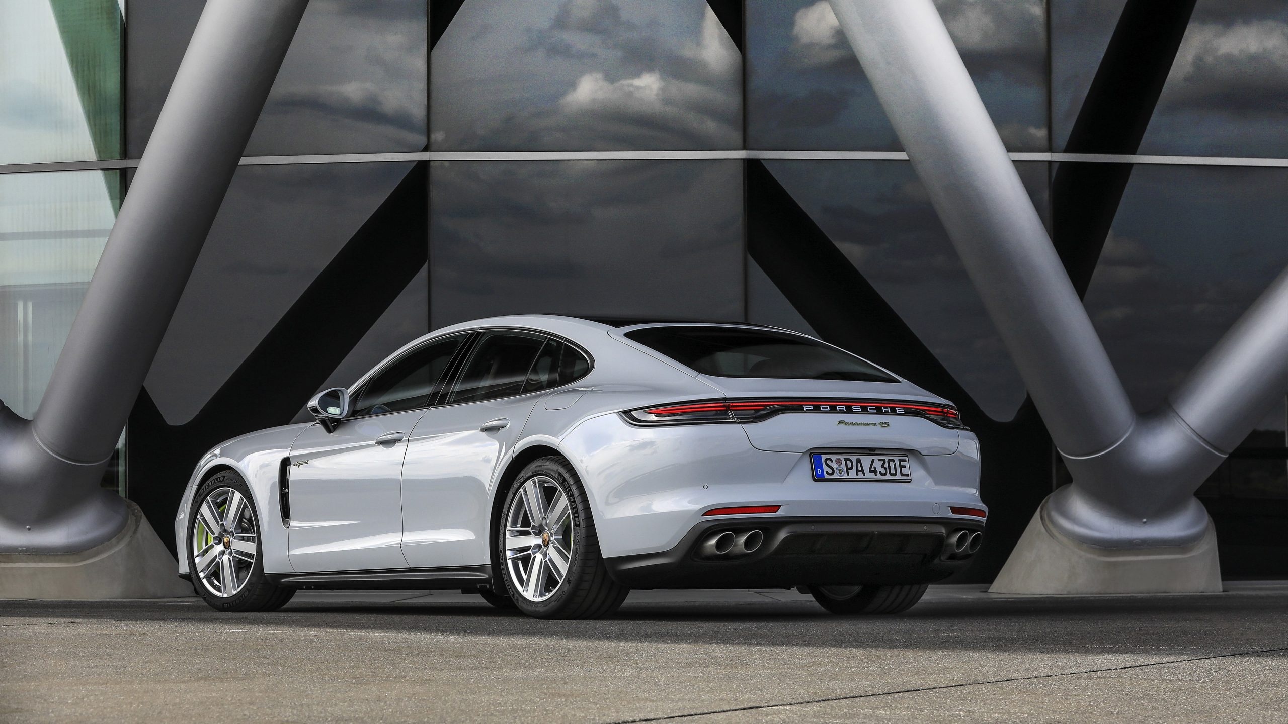 Porsche Panamera S E-Hybrid Wallpapers