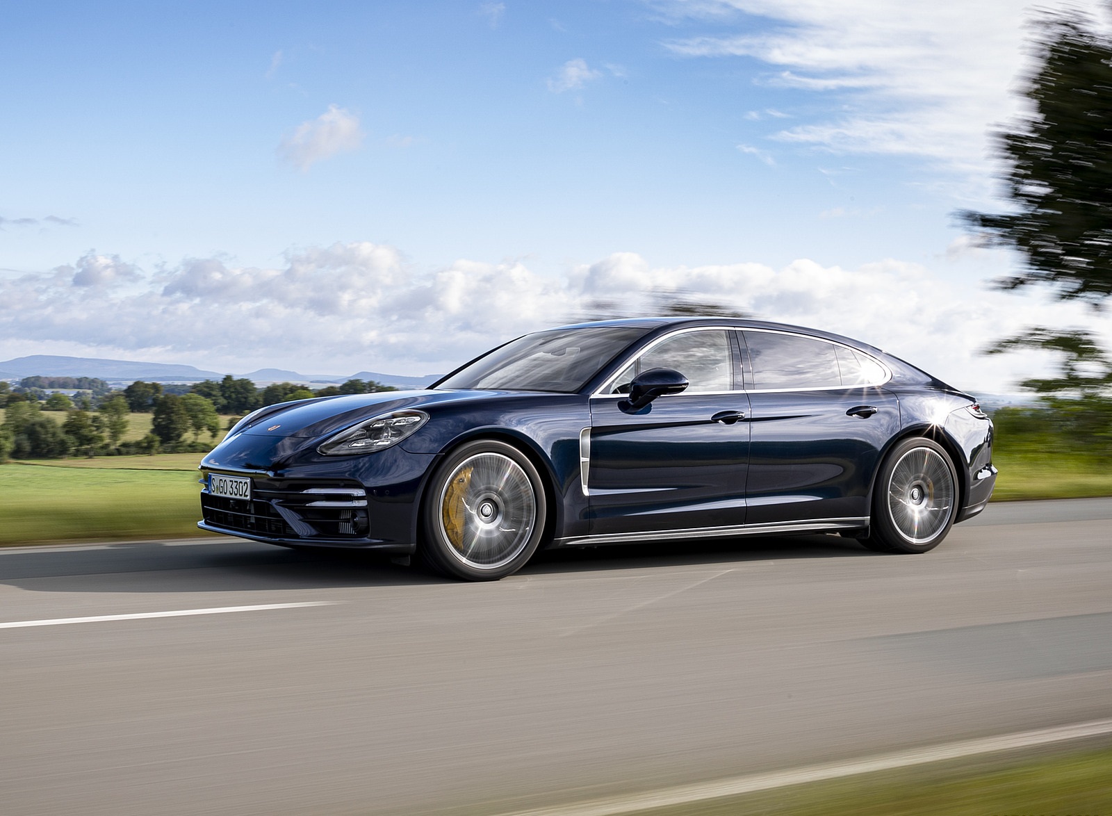 Porsche Panamera Turbo S Executive Exclusive Series Wallpapers