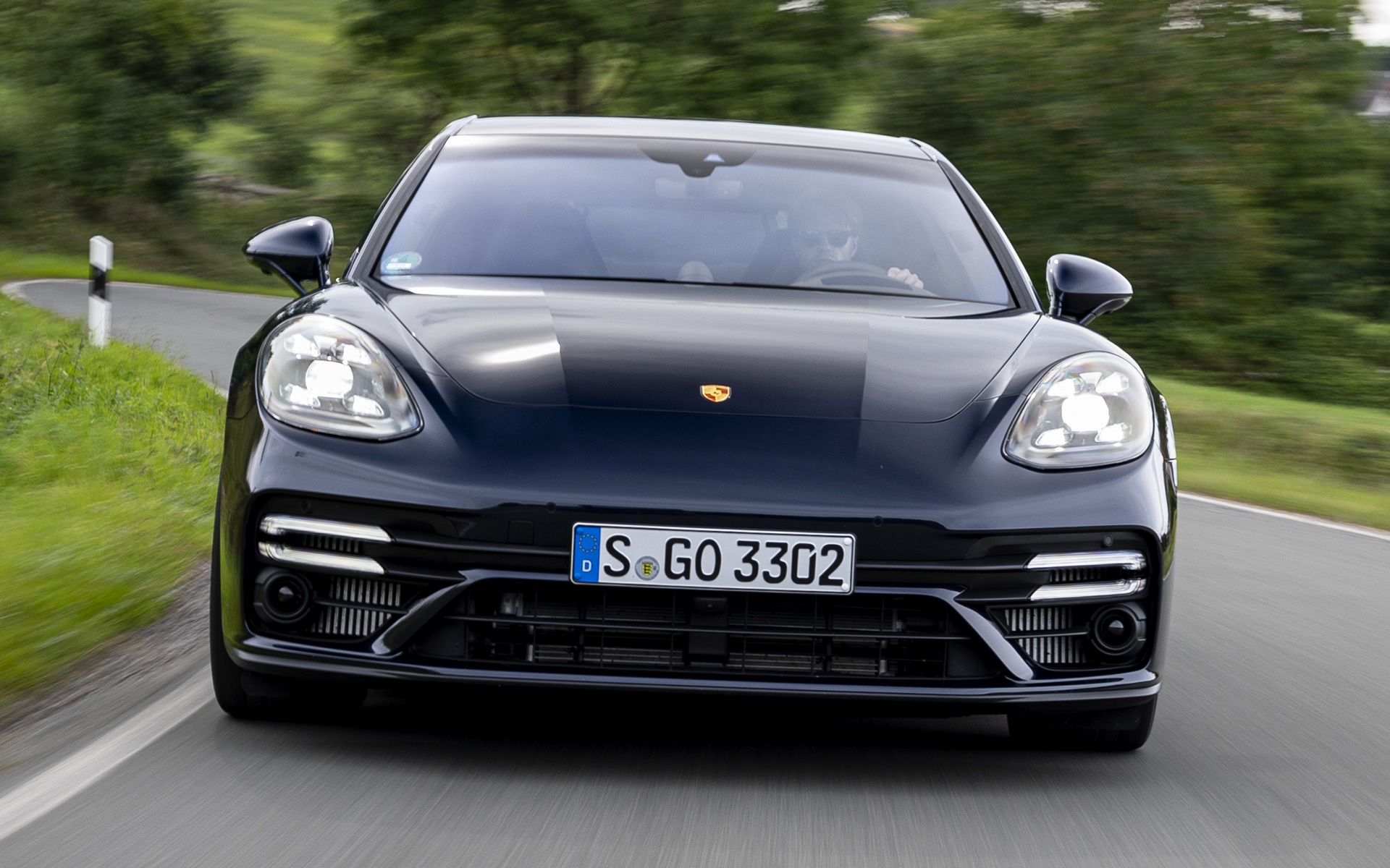 Porsche Panamera Turbo S Executive Exclusive Series Wallpapers