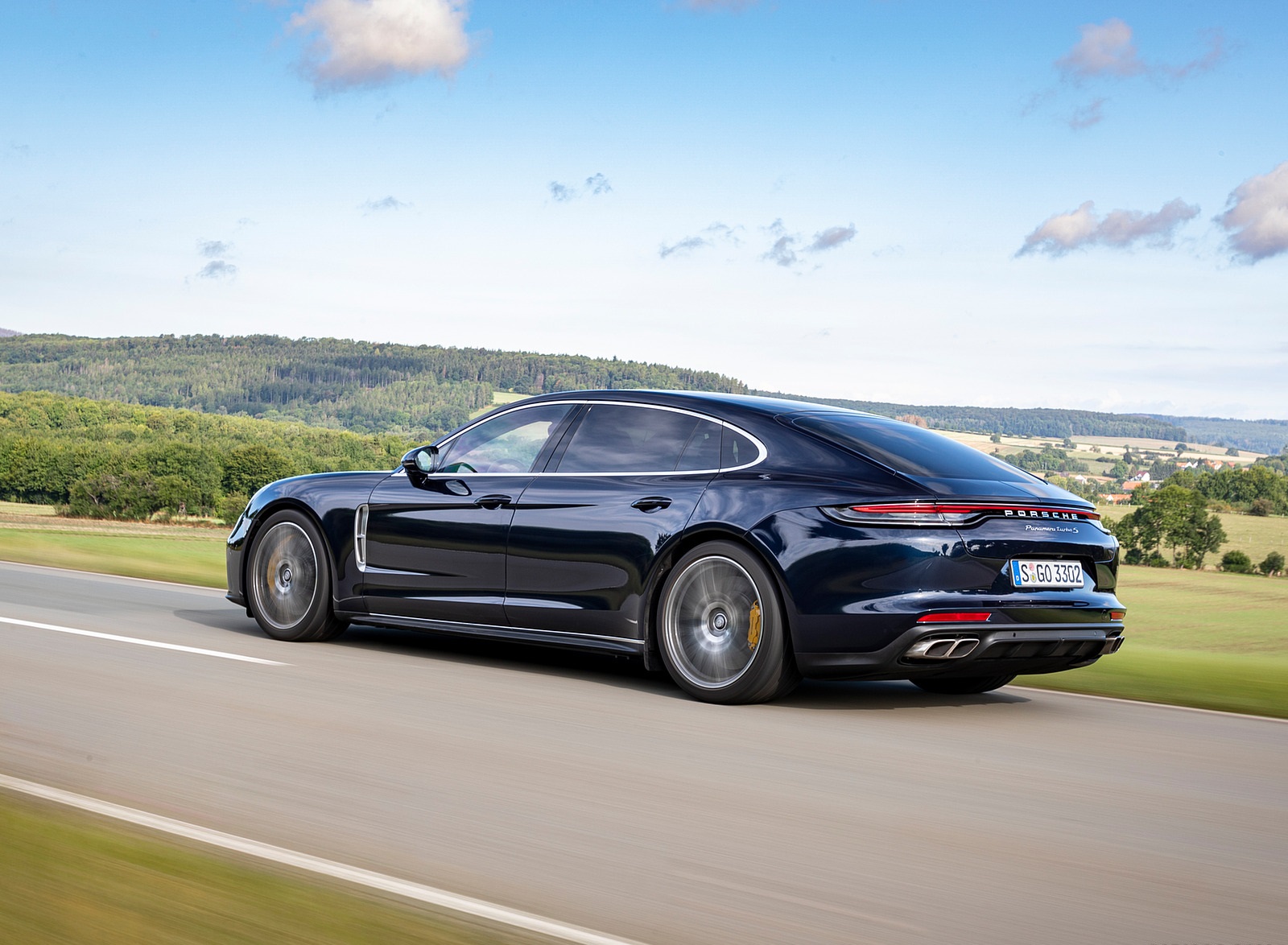 Porsche Panamera Turbo S Executive Exclusive Series Wallpapers