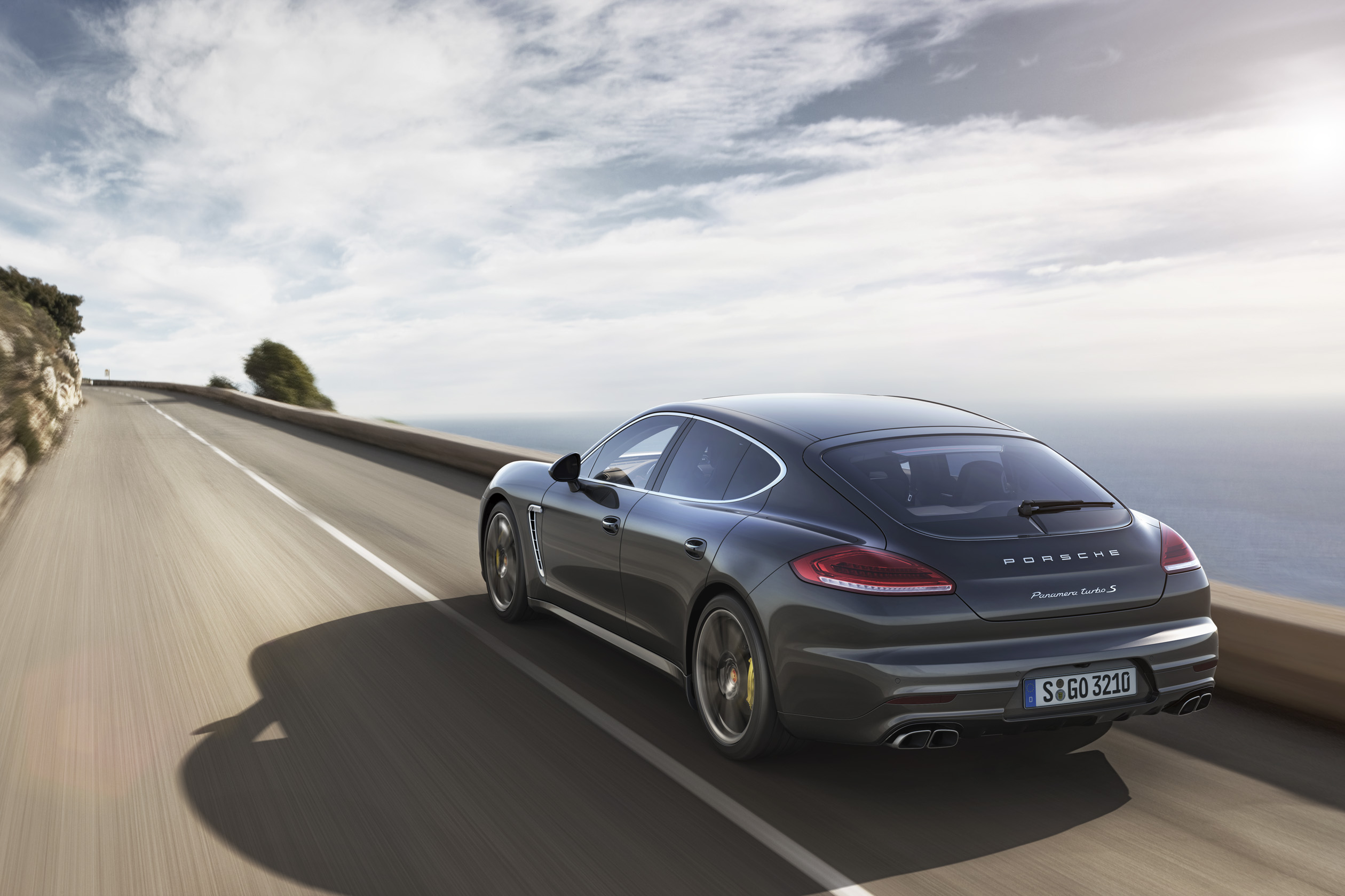 Porsche Panamera Turbo S Executive Exclusive Series Wallpapers