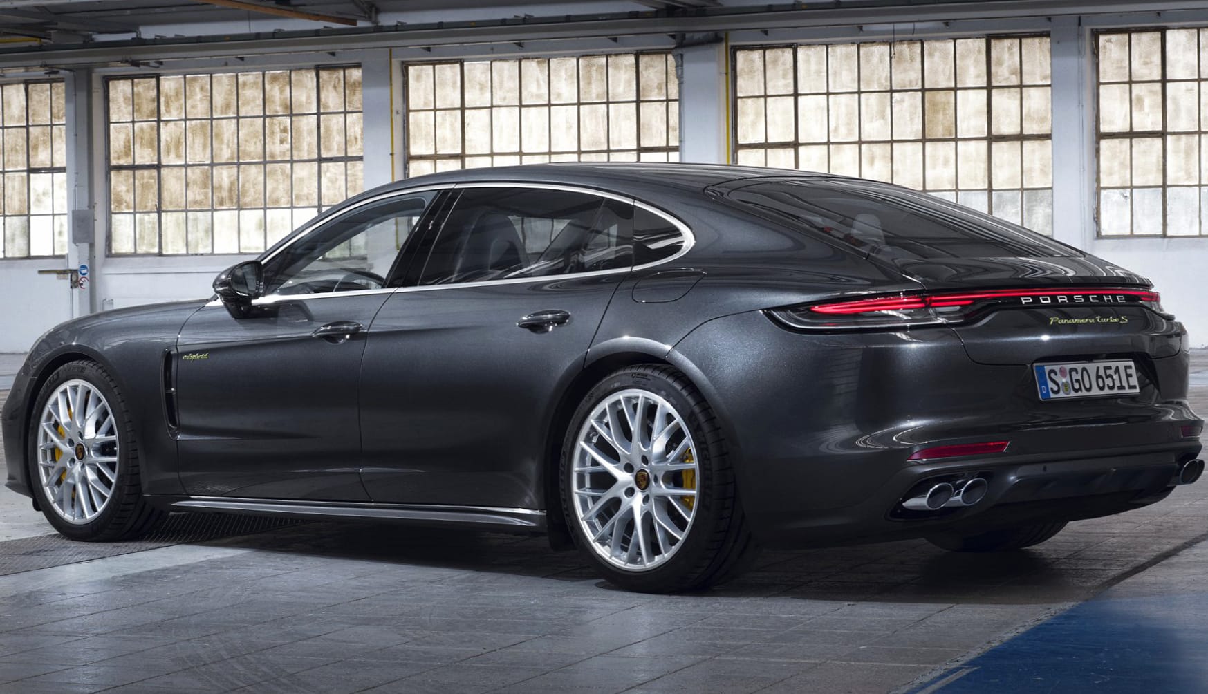 Porsche Panamera Turbo S Executive Exclusive Series Wallpapers