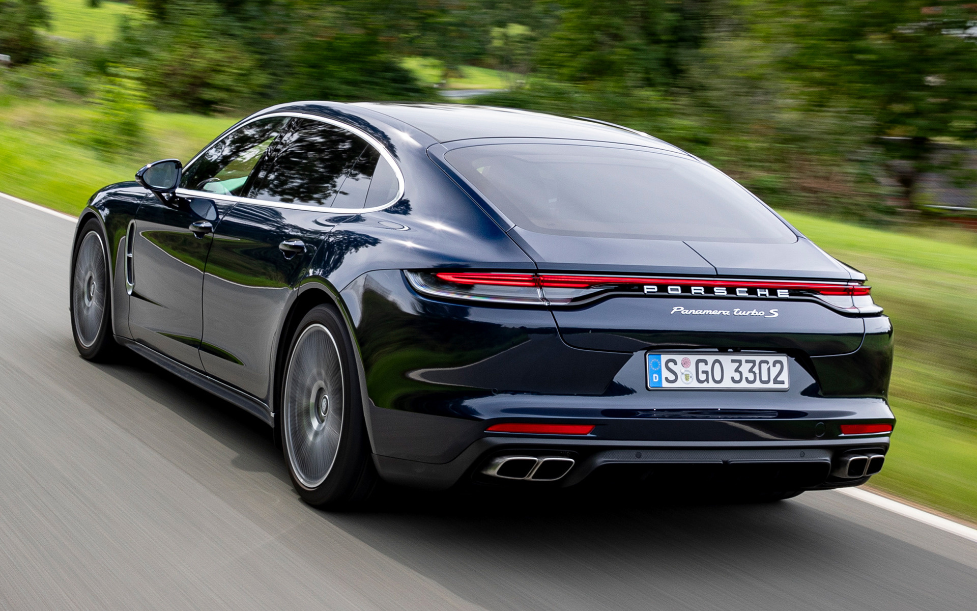 Porsche Panamera Turbo S Executive Exclusive Series Wallpapers