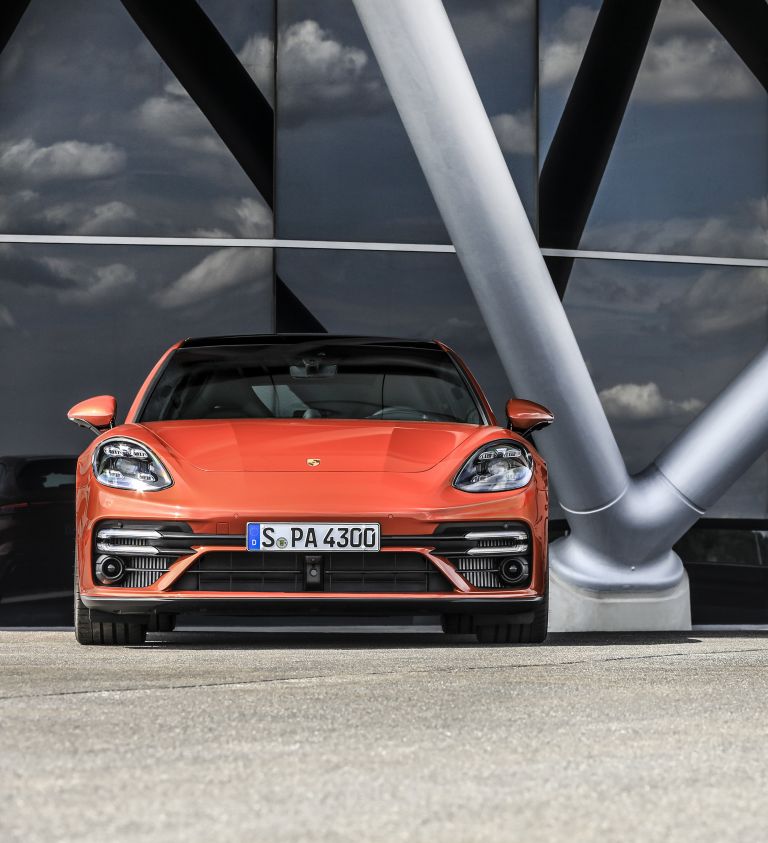 Porsche Panamera Turbo S Sport Turismo Wallpapers