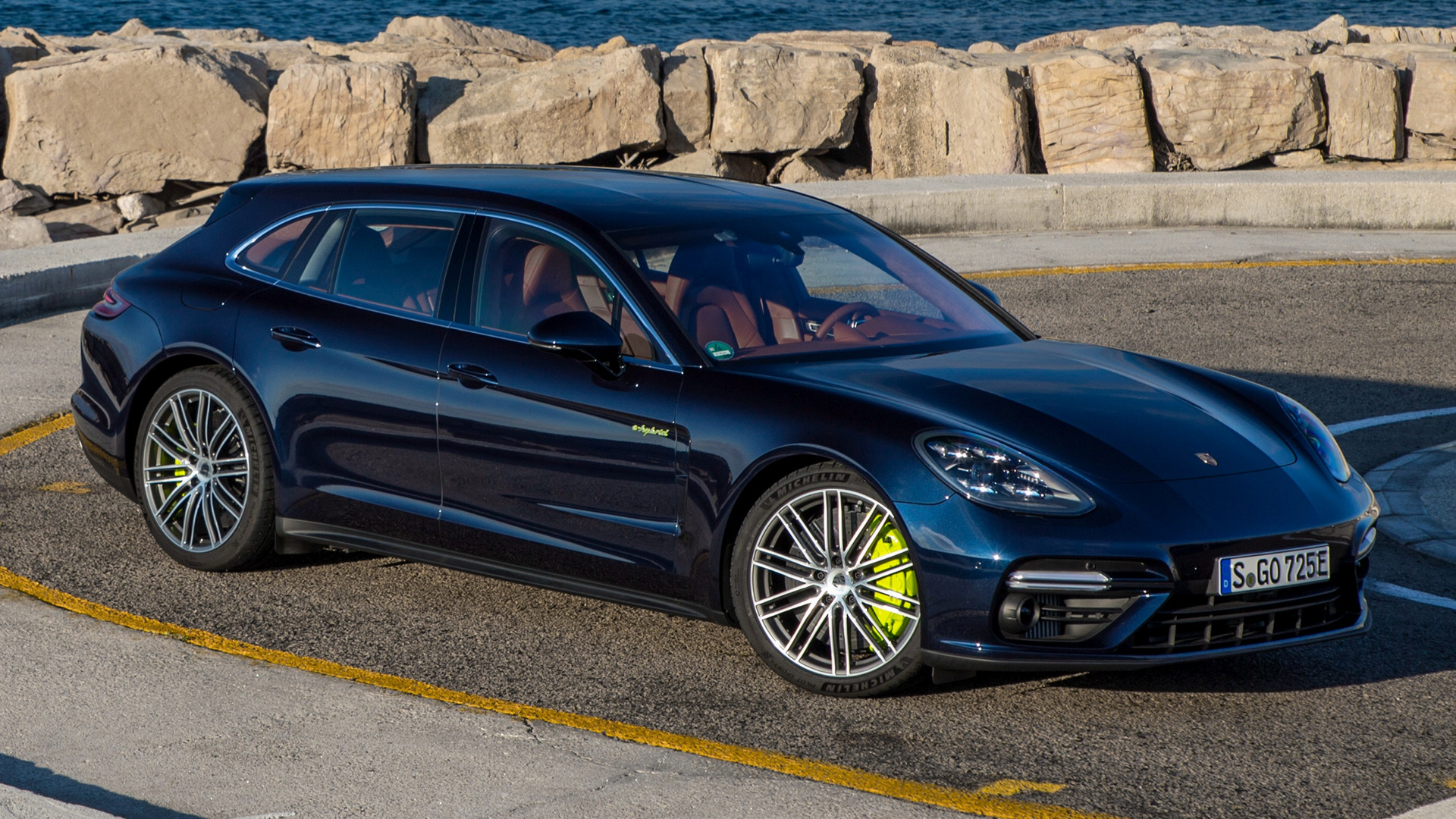 Porsche Panamera Turbo S Sport Turismo Wallpapers