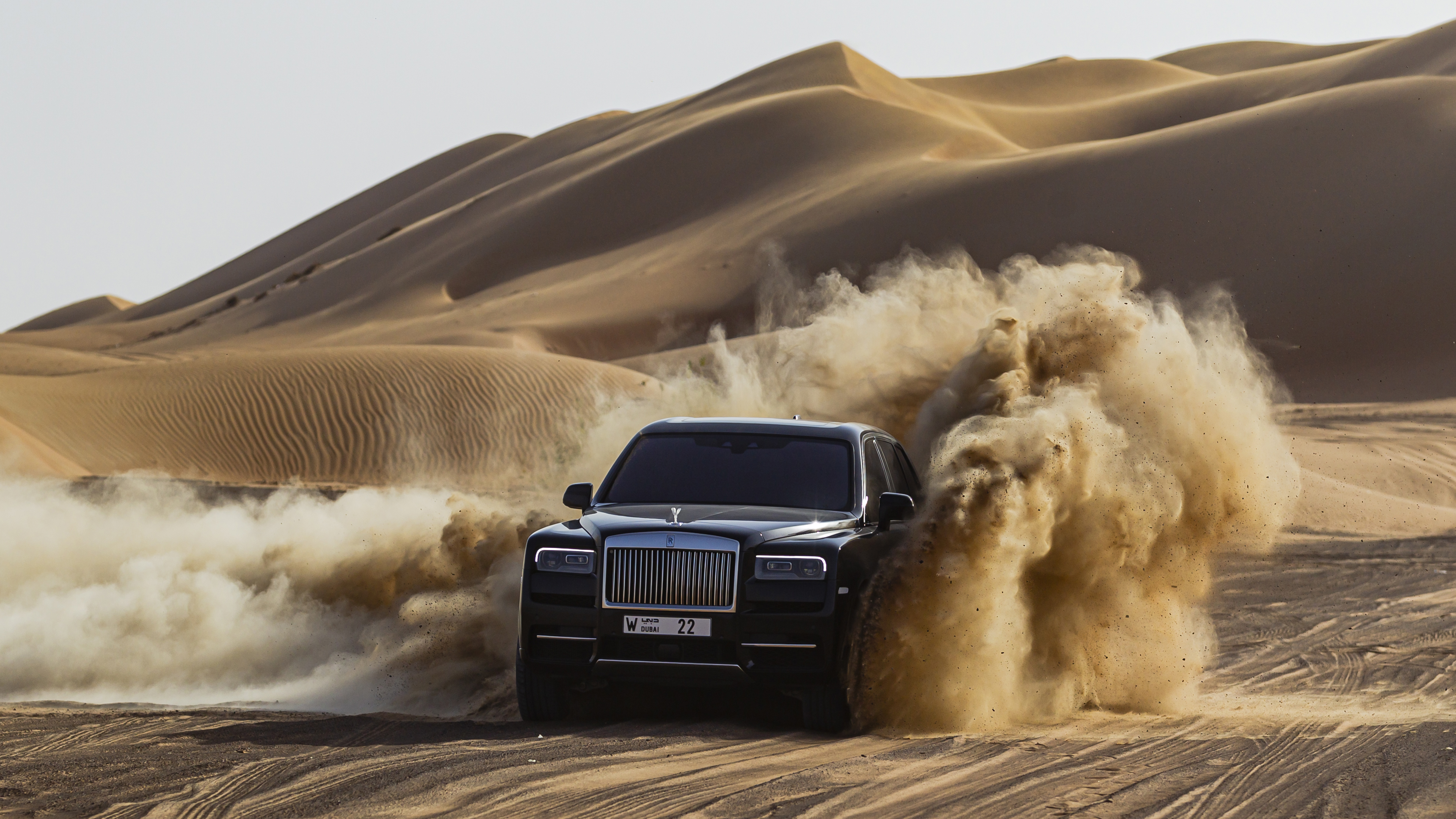 Rolls Royce Cullinan Wallpapers