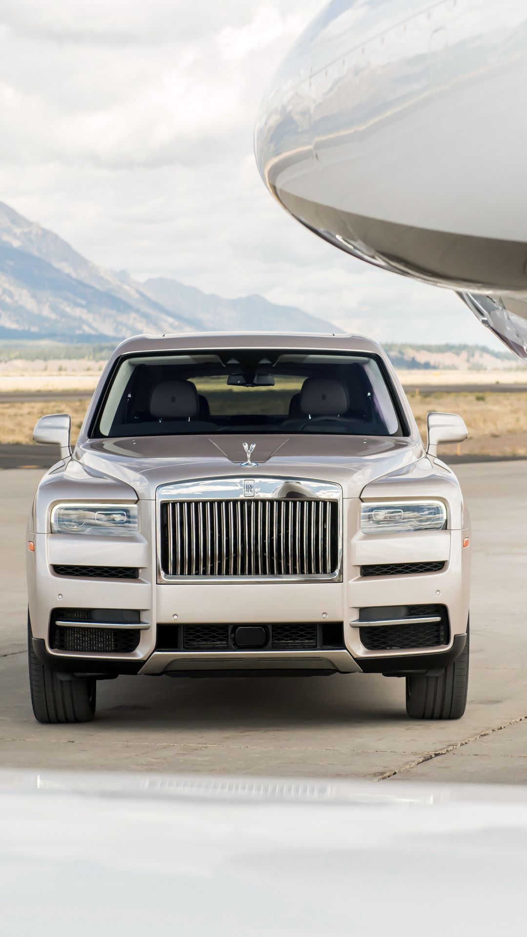 Rolls Royce Cullinan Wallpapers