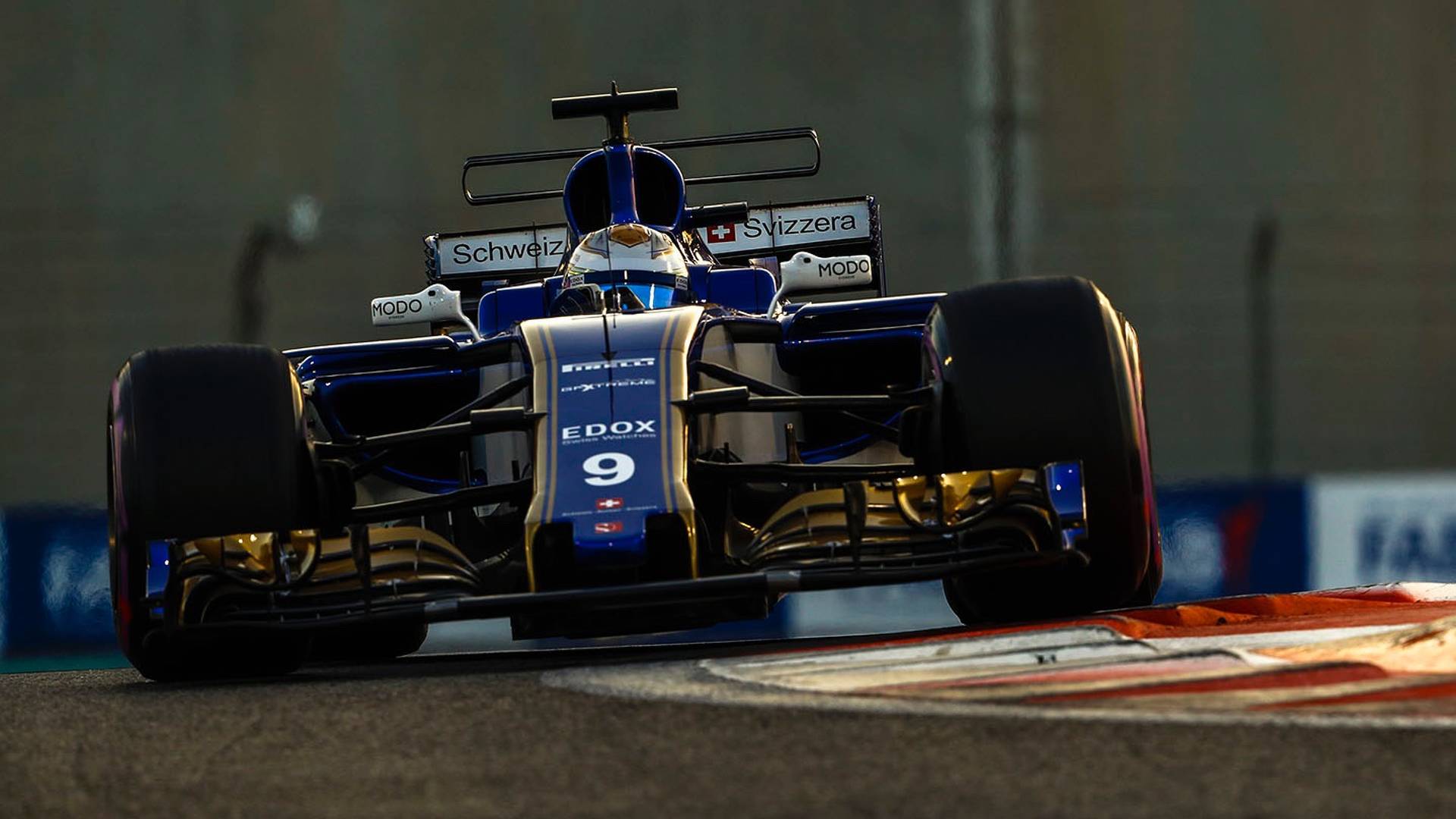 Sauber C36 Wallpapers