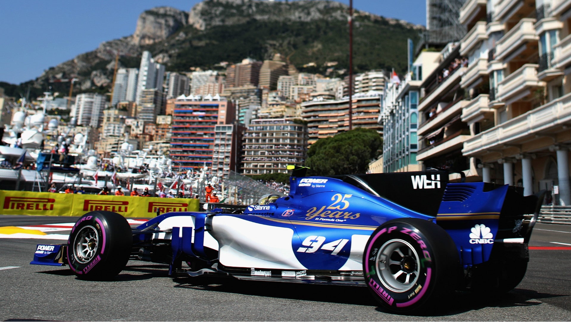 Sauber C36 Wallpapers