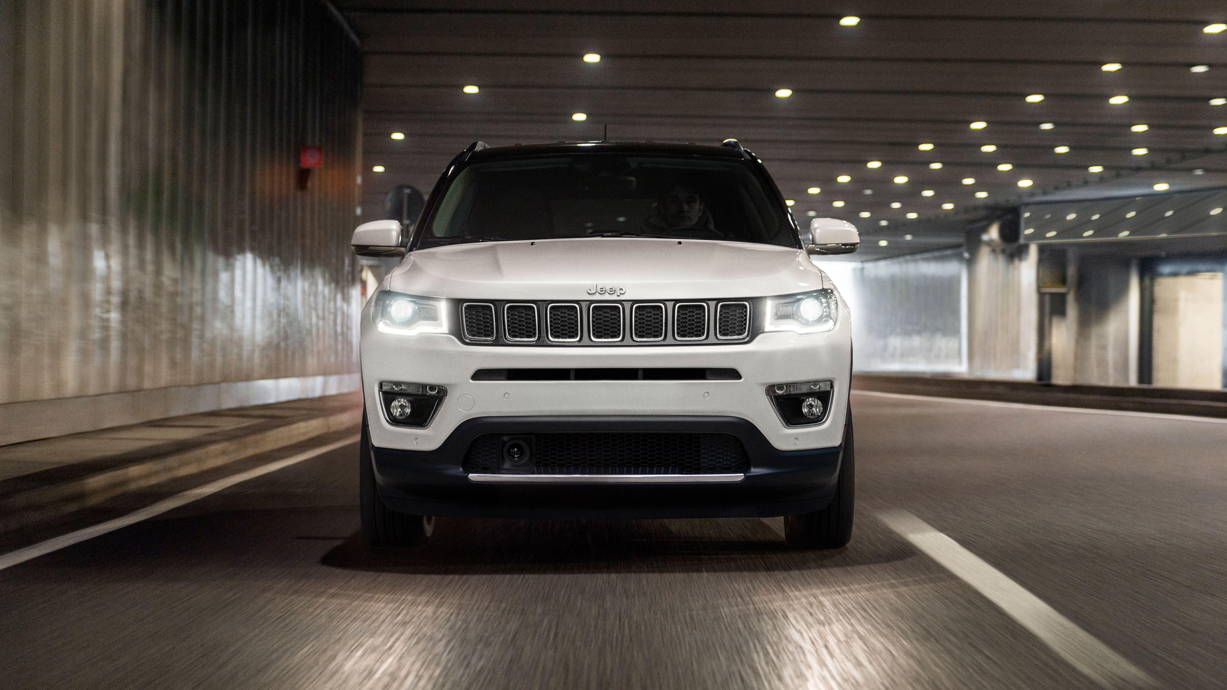 Silver 2022 Jeep Compass Wallpapers