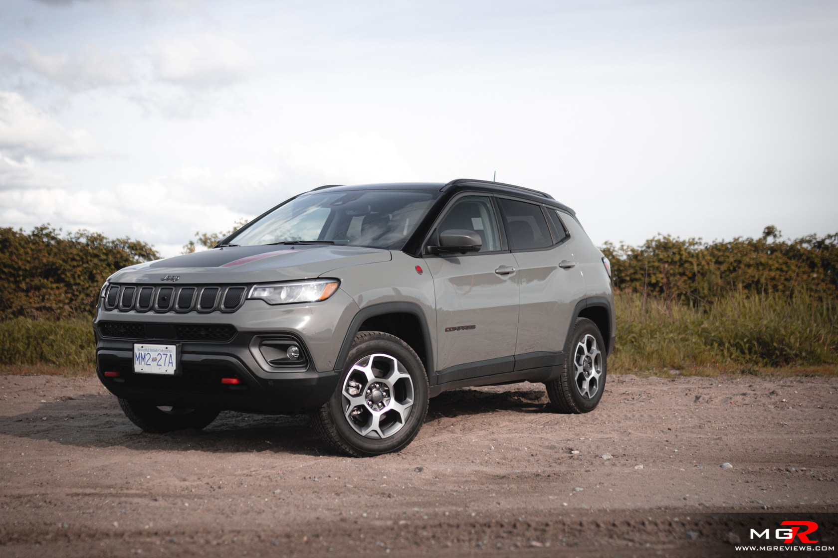 Silver 2022 Jeep Compass Wallpapers