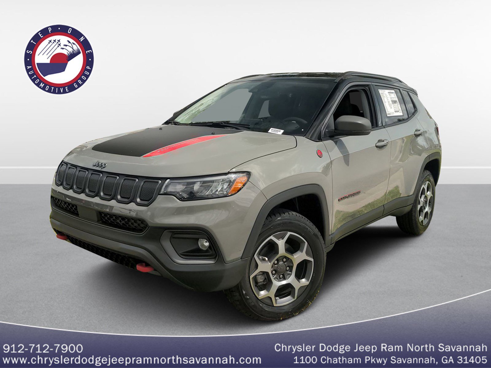 Silver 2022 Jeep Compass Wallpapers