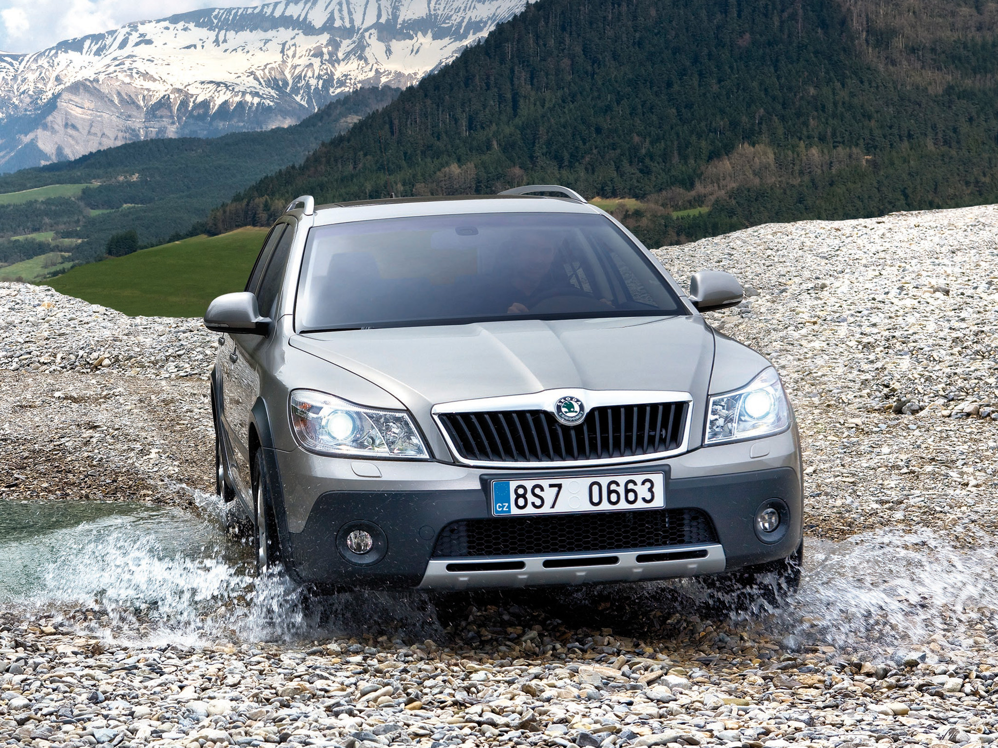 Skoda Superb Scout Wallpapers