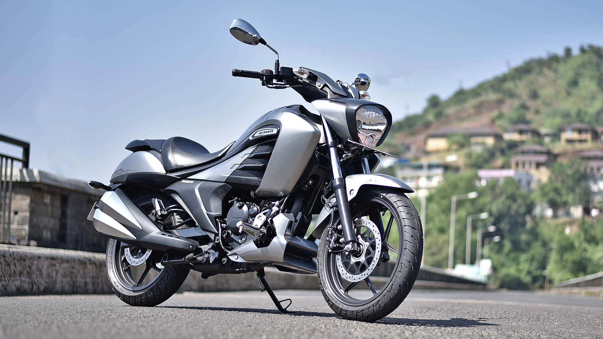 Suzuki Intruder Wallpapers