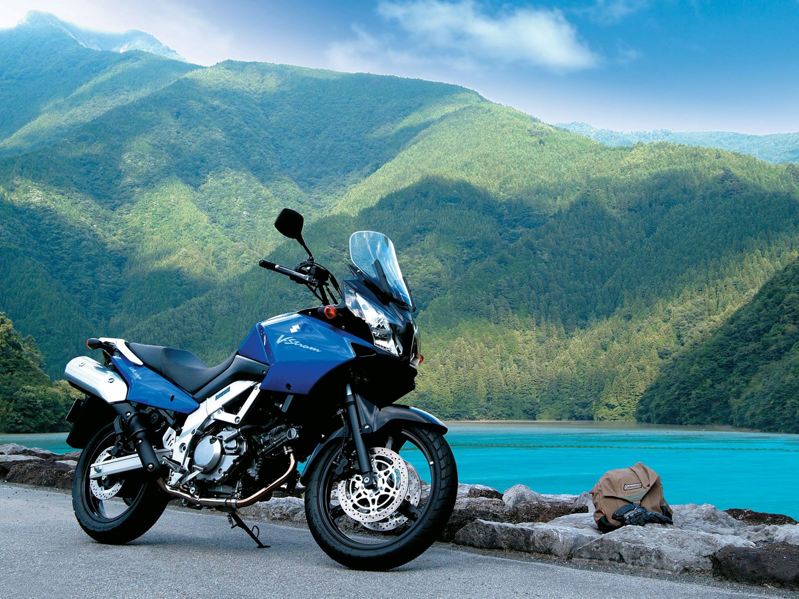 Suzuki V-Strom 1000 Wallpapers