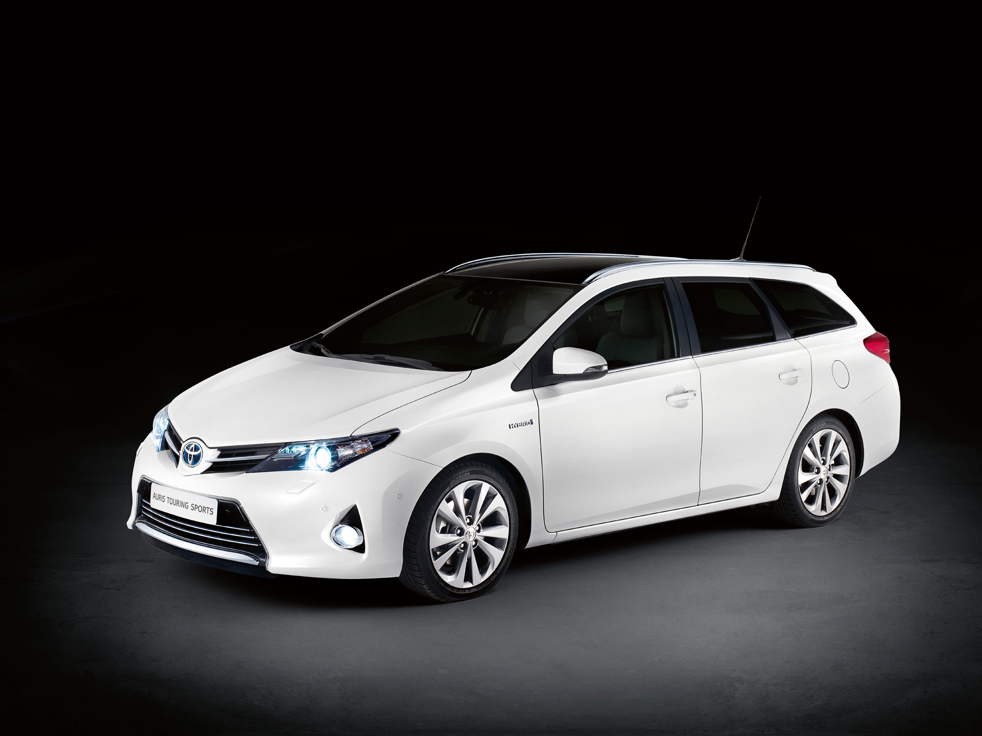 Toyota Auris Wallpapers