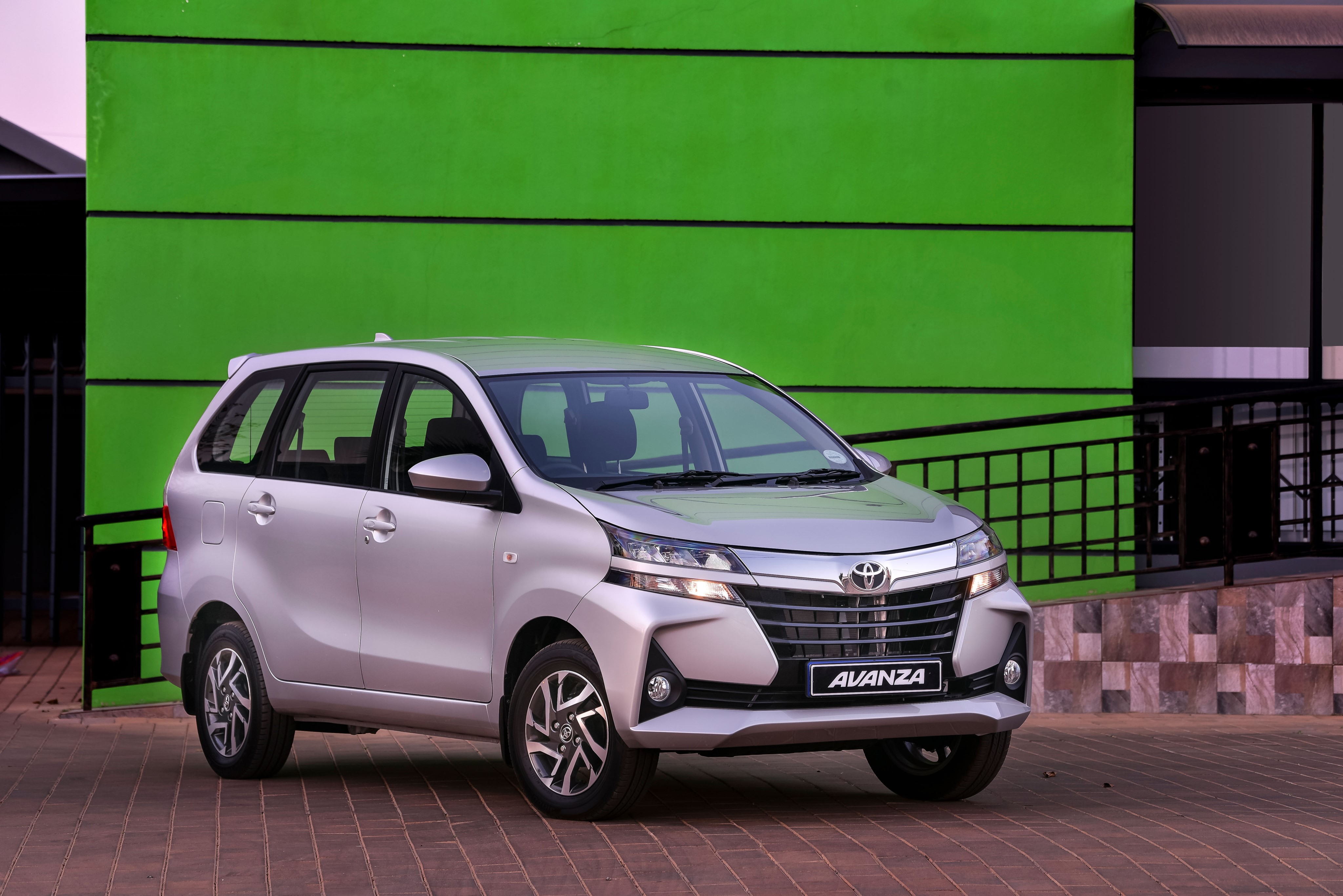 Toyota Avanza Wallpapers