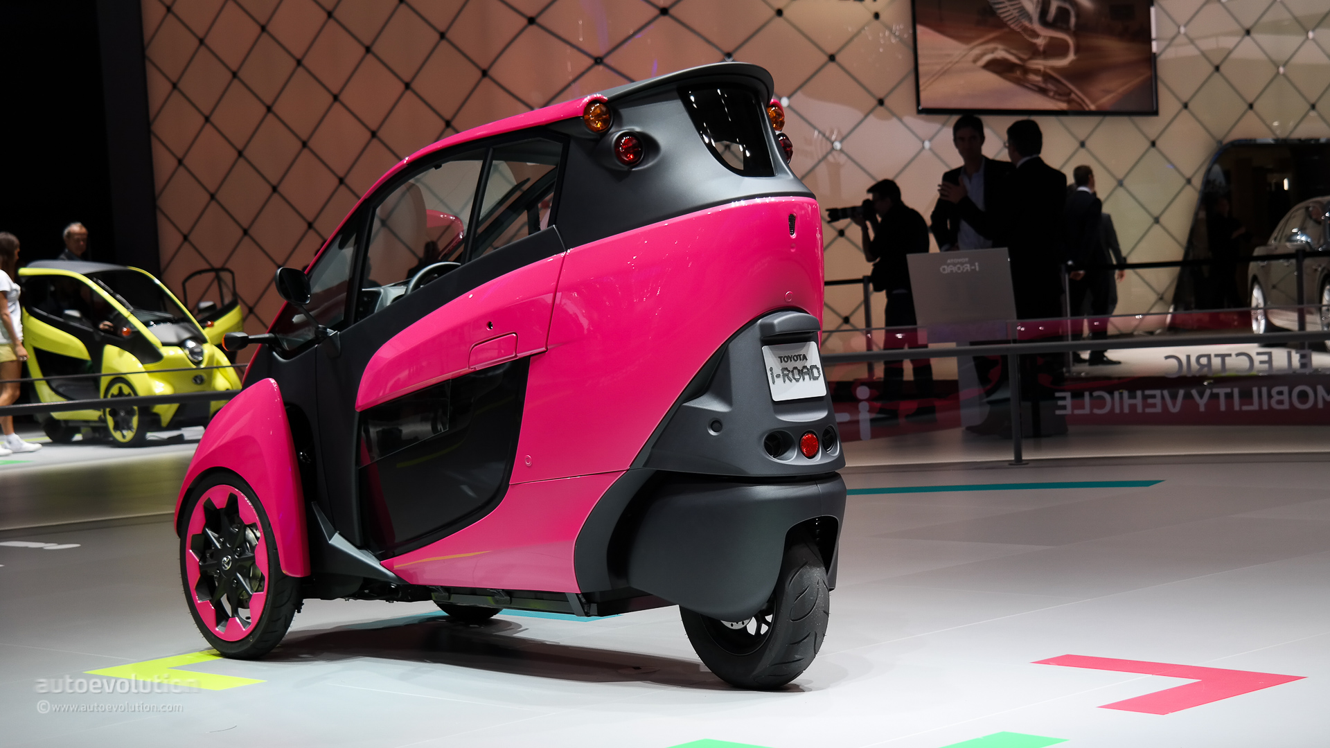 Toyota I-Road Wallpapers