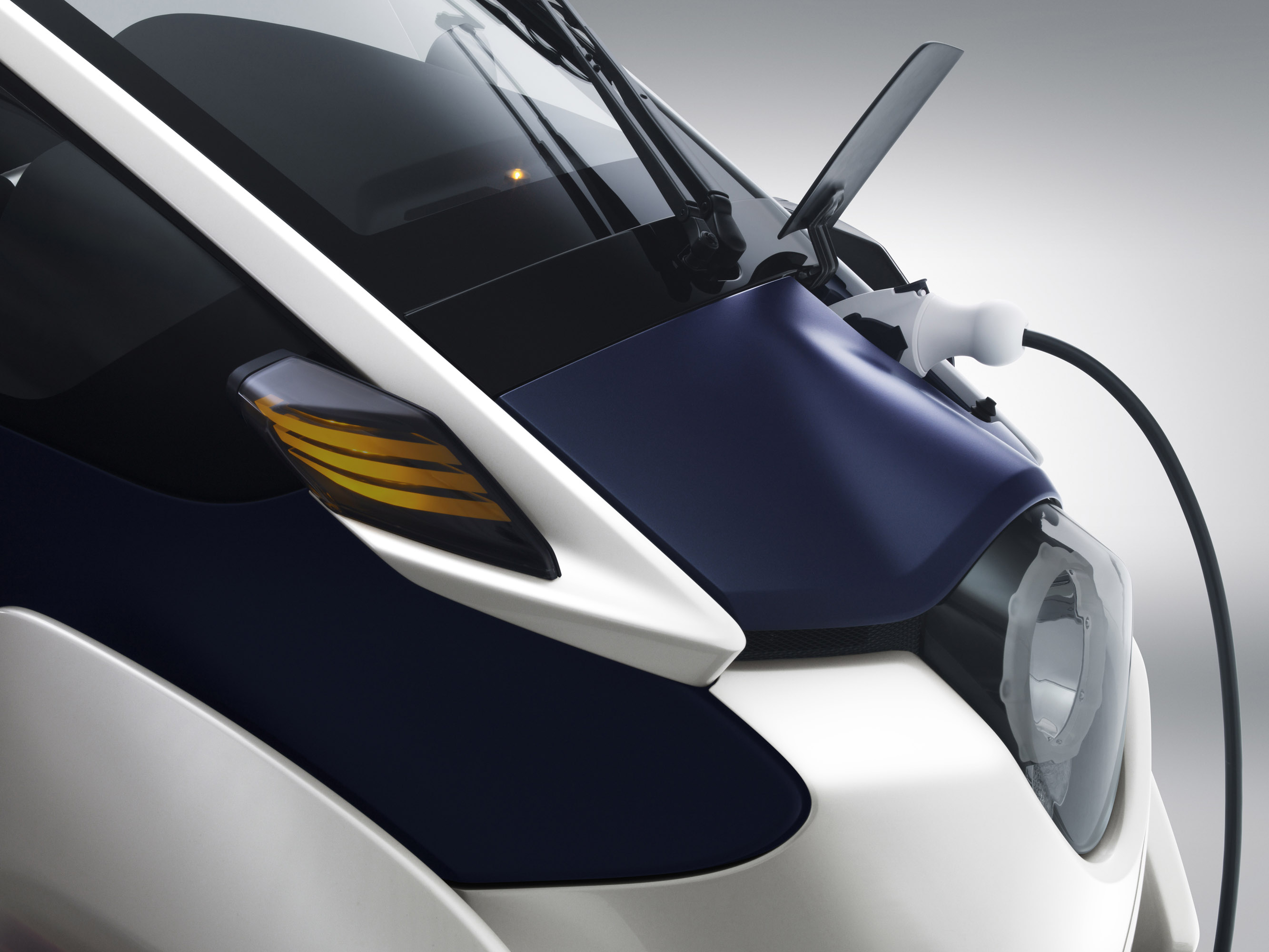 Toyota I-Road Wallpapers