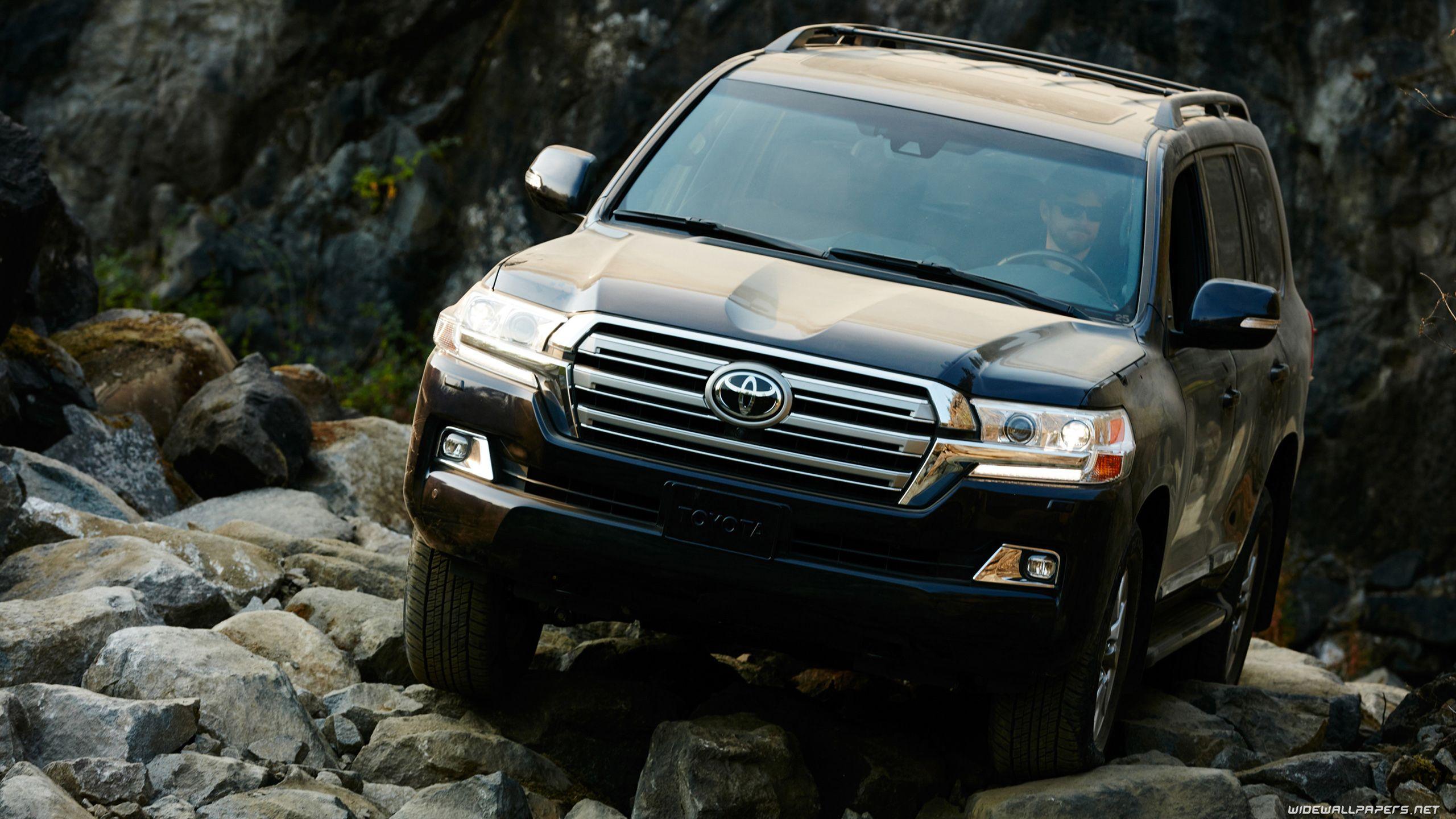 Toyota Land Cruiser 2017 Wallpapers