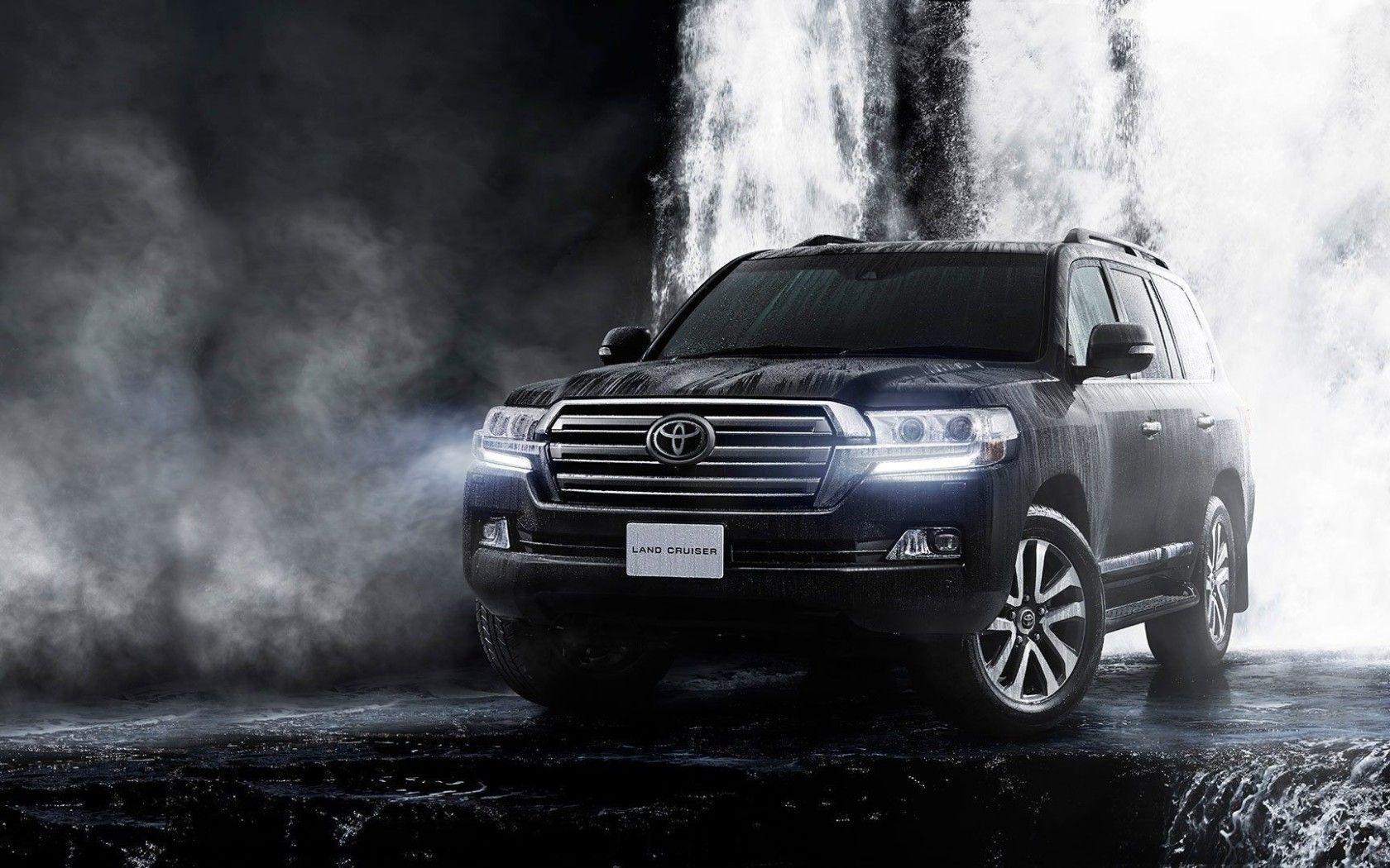 Toyota Land Cruiser 2017 Wallpapers