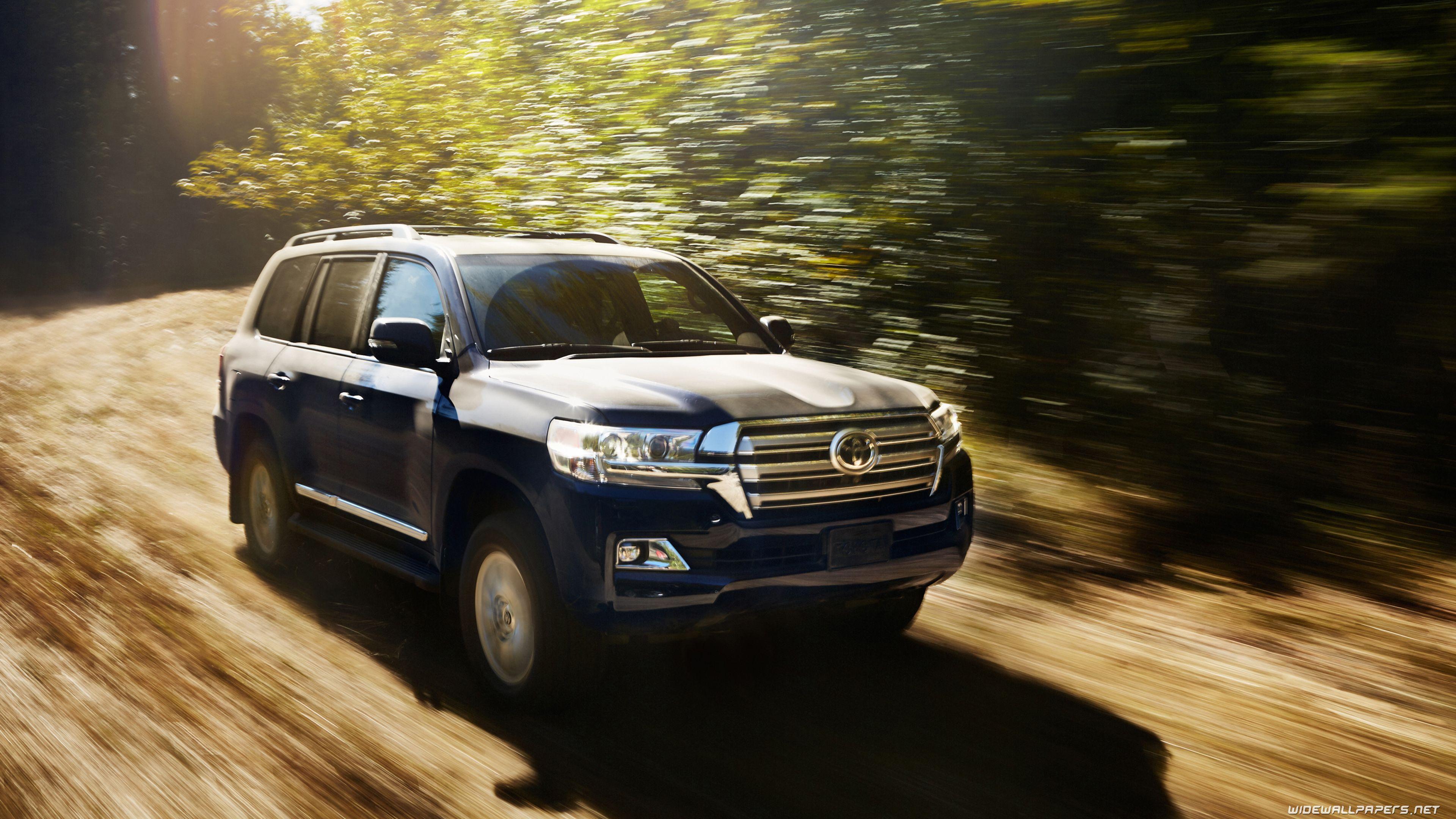 Toyota Land Cruiser 2017 Wallpapers