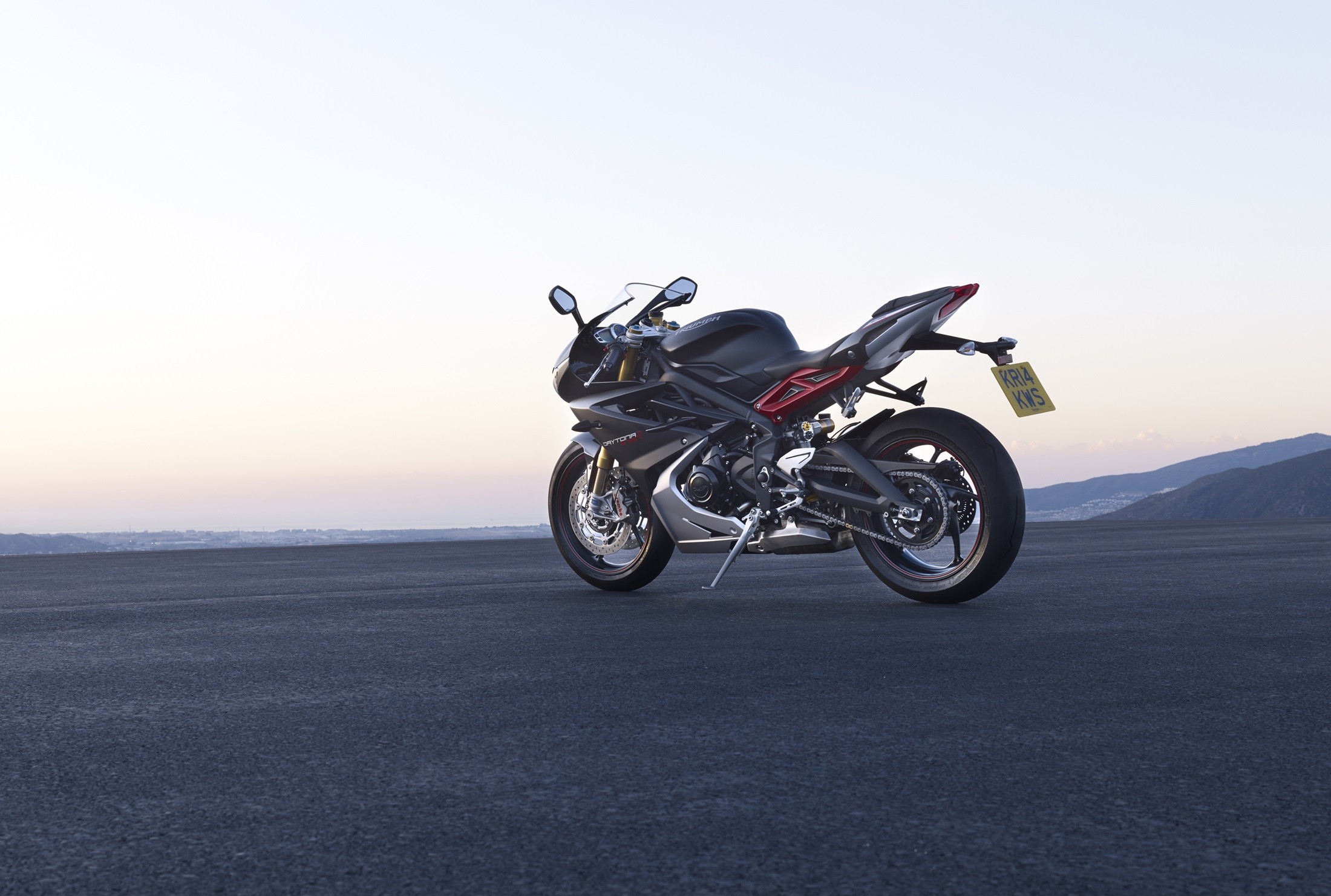 Triumph Daytona Wallpapers