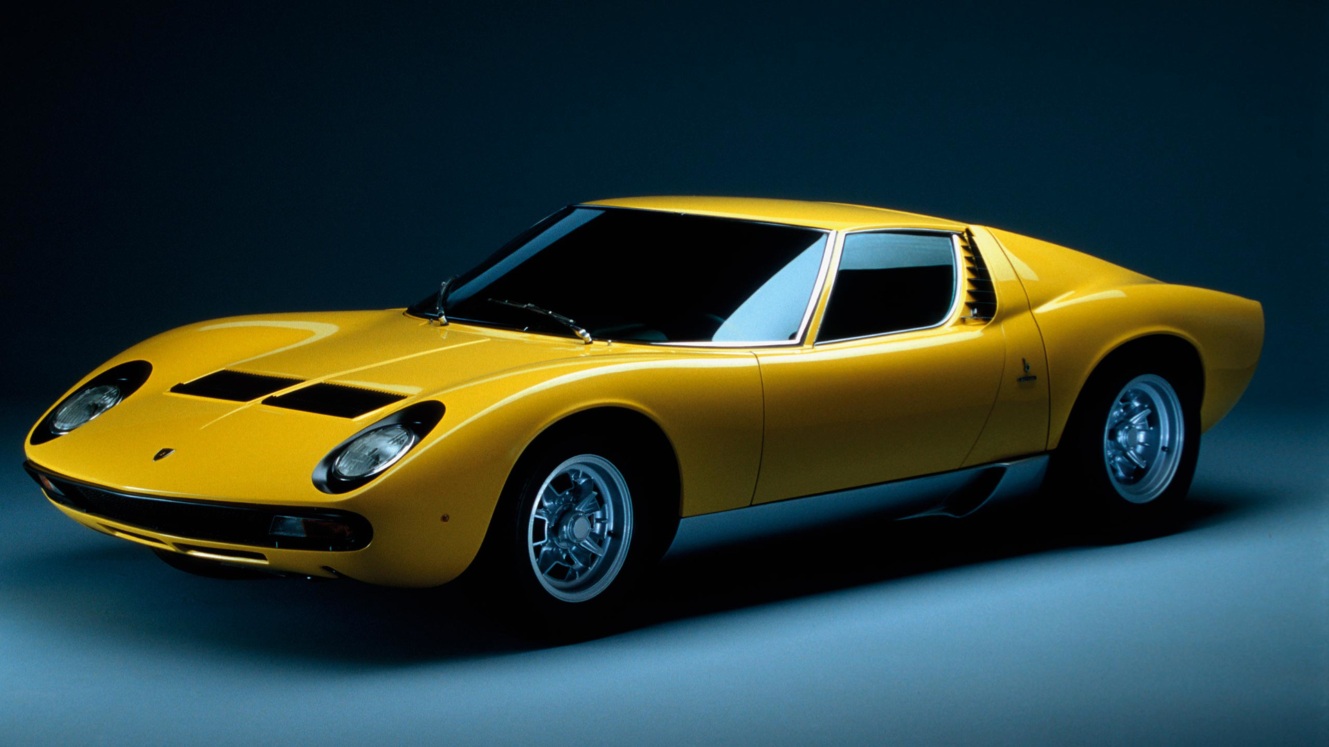 Vectorized Lamborghini Miura Wallpapers