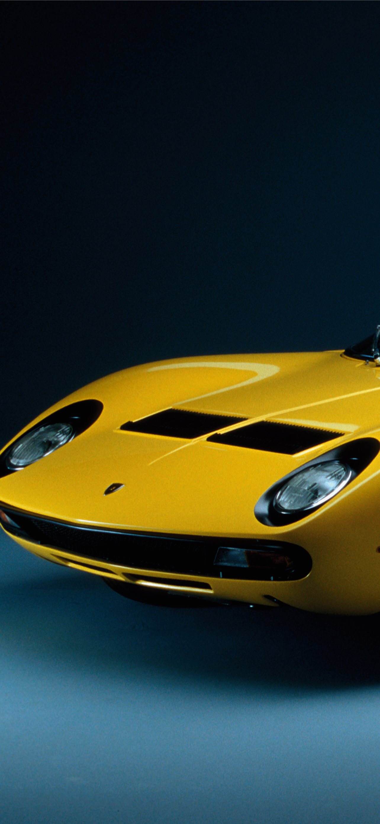 Vectorized Lamborghini Miura Wallpapers