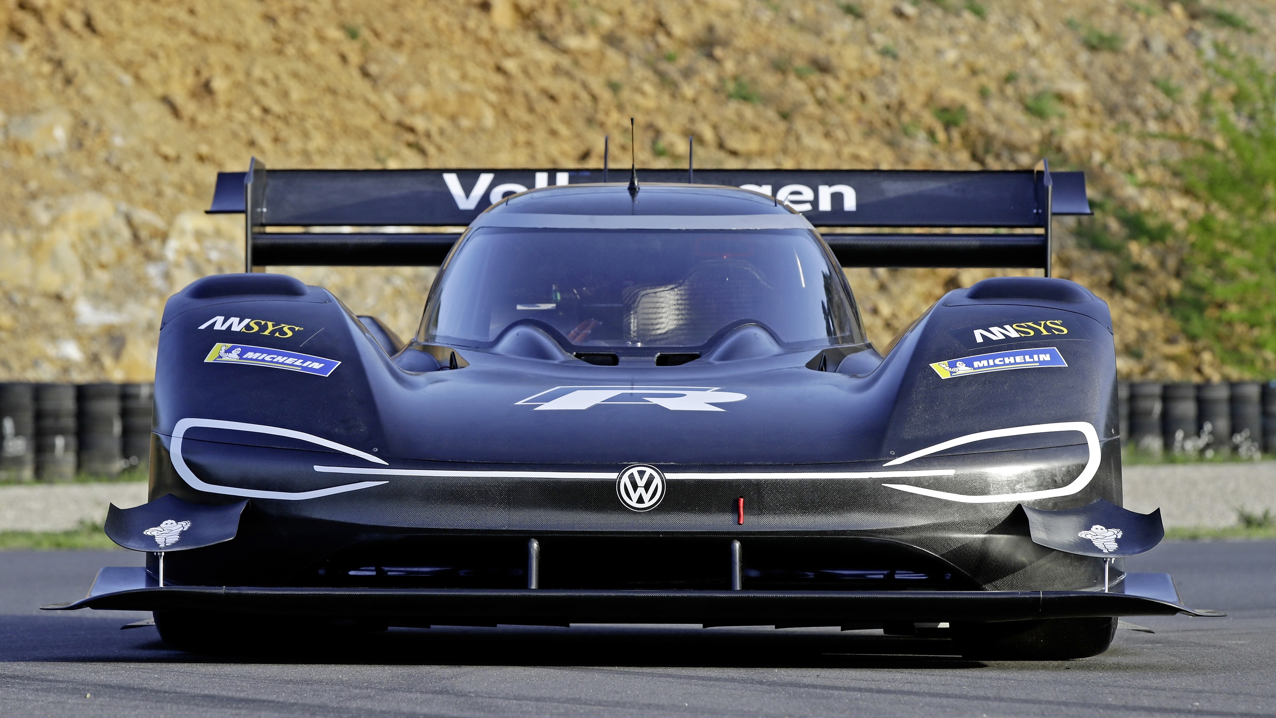 Volkswagen I.D. R Wallpapers