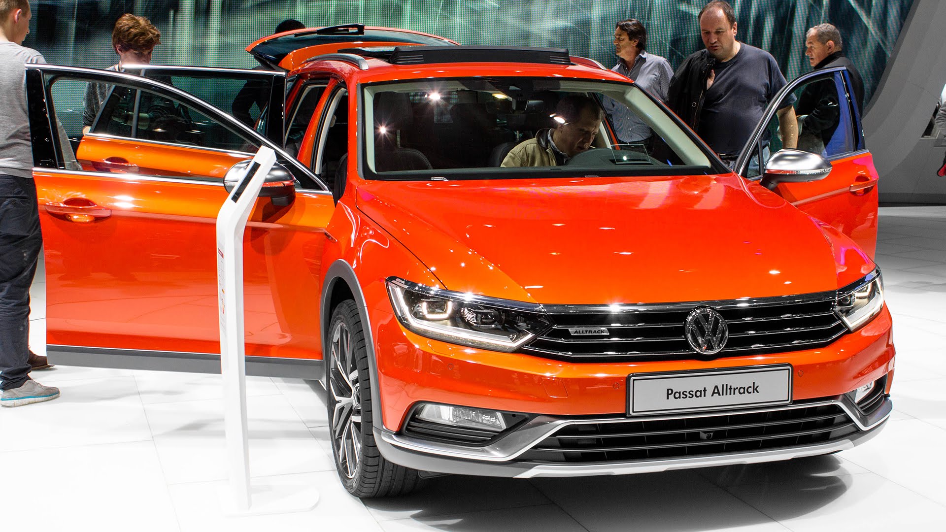 Volkswagen Passat Alltrack Wallpapers
