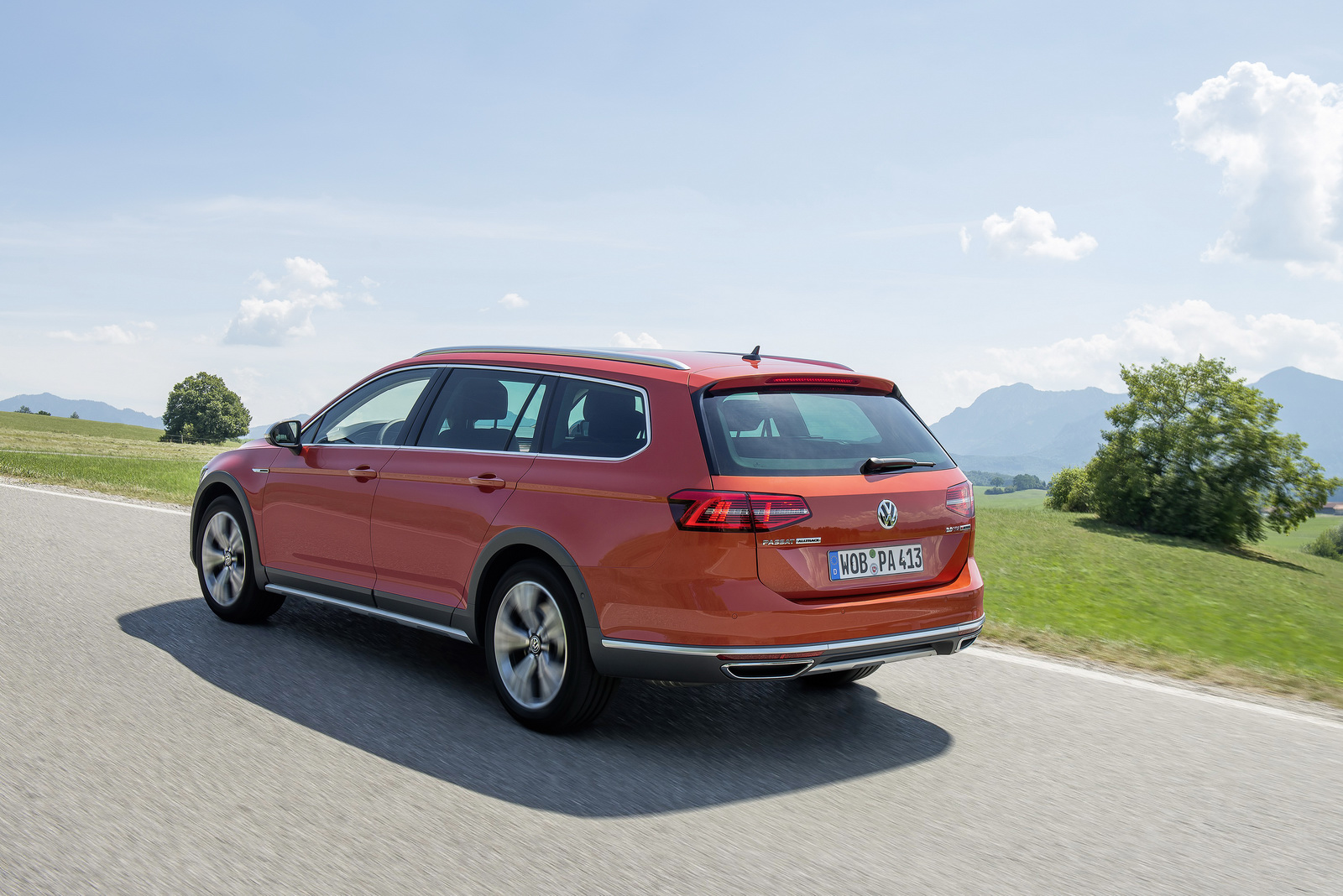 Volkswagen Passat Alltrack Wallpapers