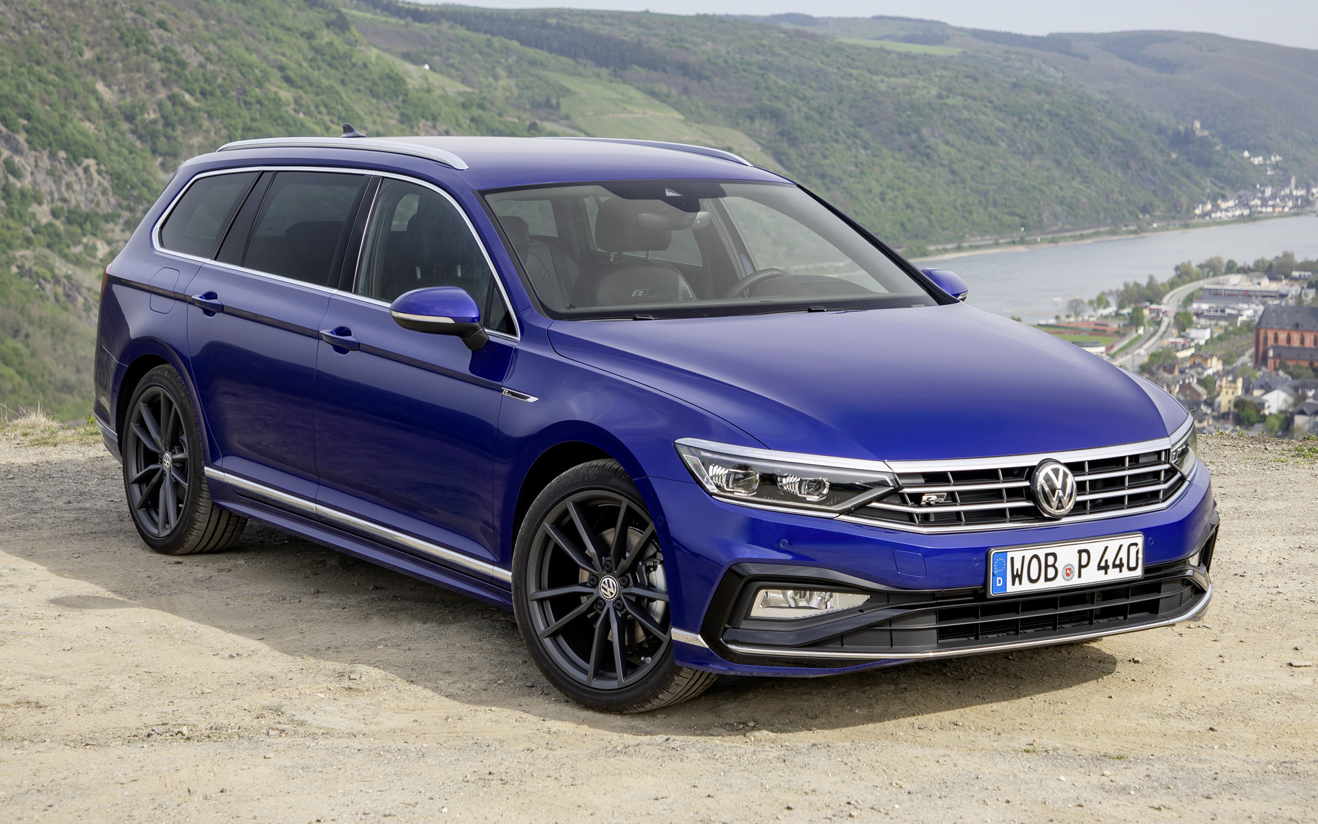 Volkswagen Passat R-Line Wallpapers