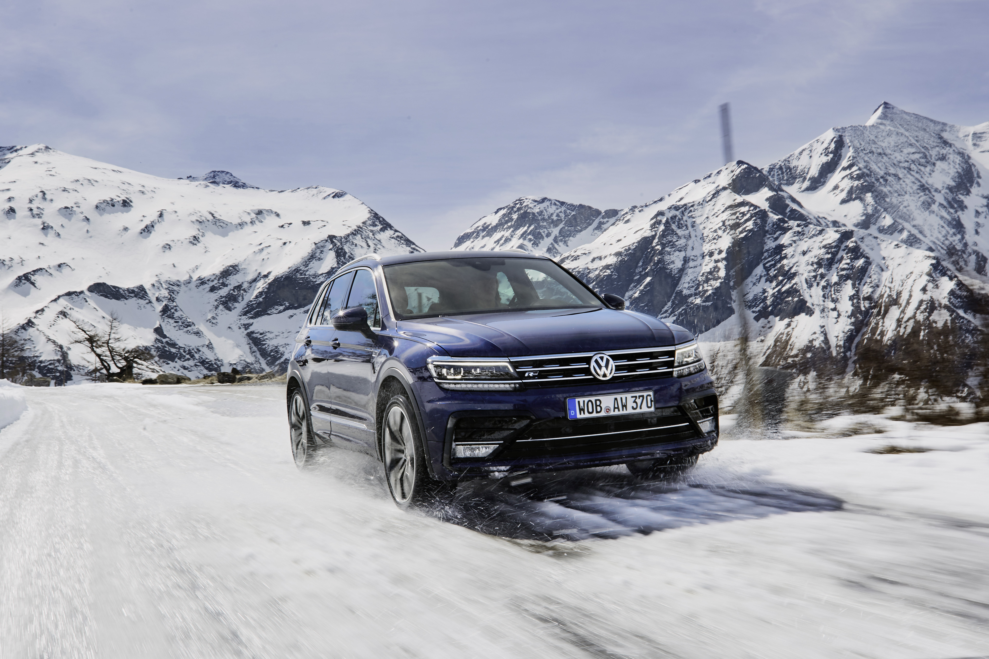 Volkswagen Tiguan L Phev Wallpapers