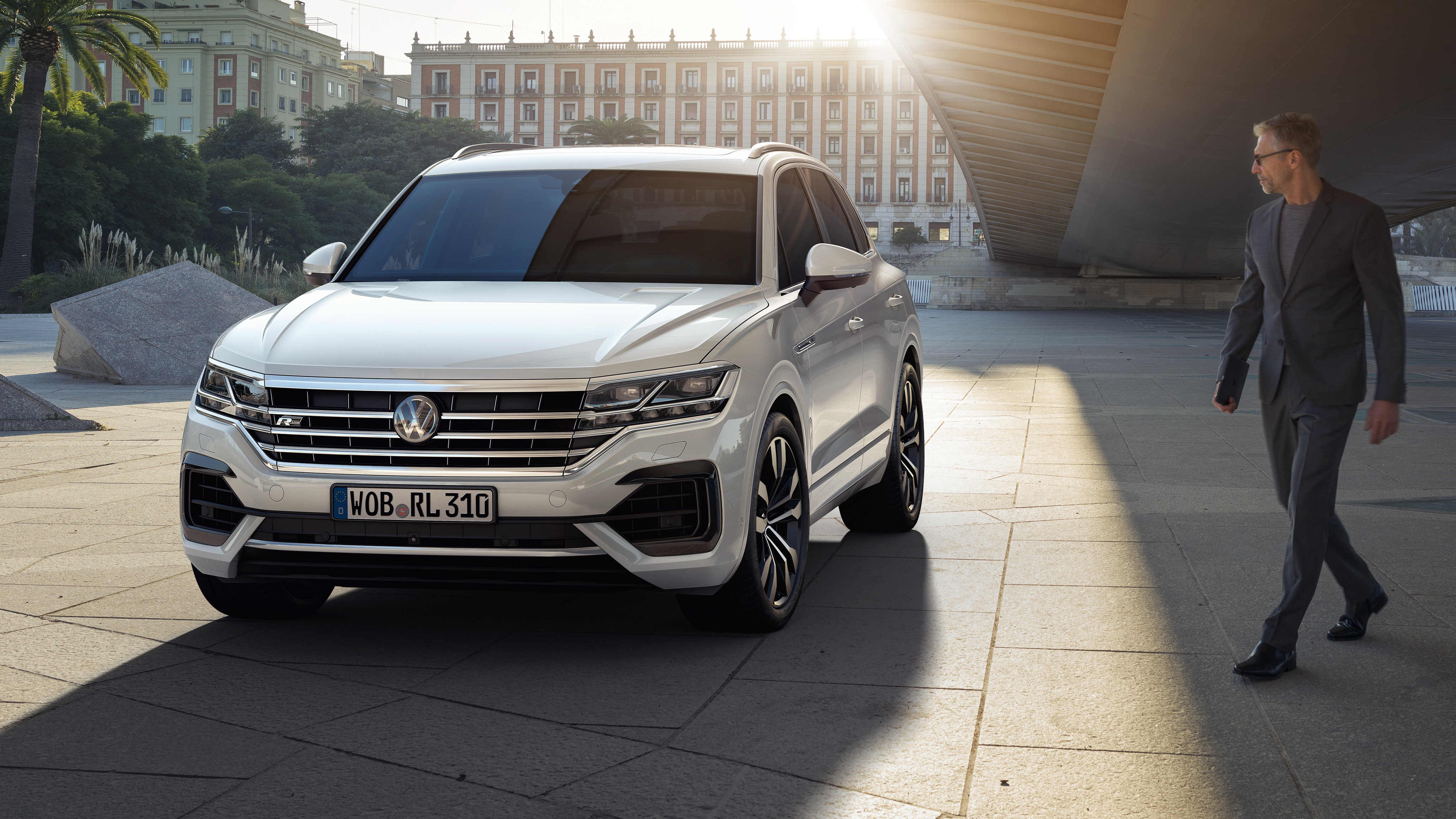 Volkswagen Touareg R-Line Wallpapers