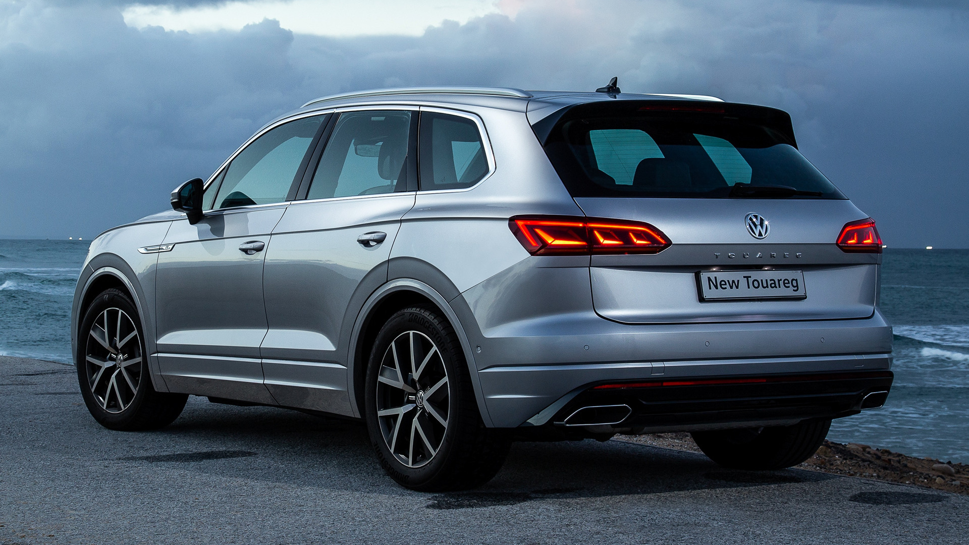 Volkswagen Touareg R-Line Wallpapers